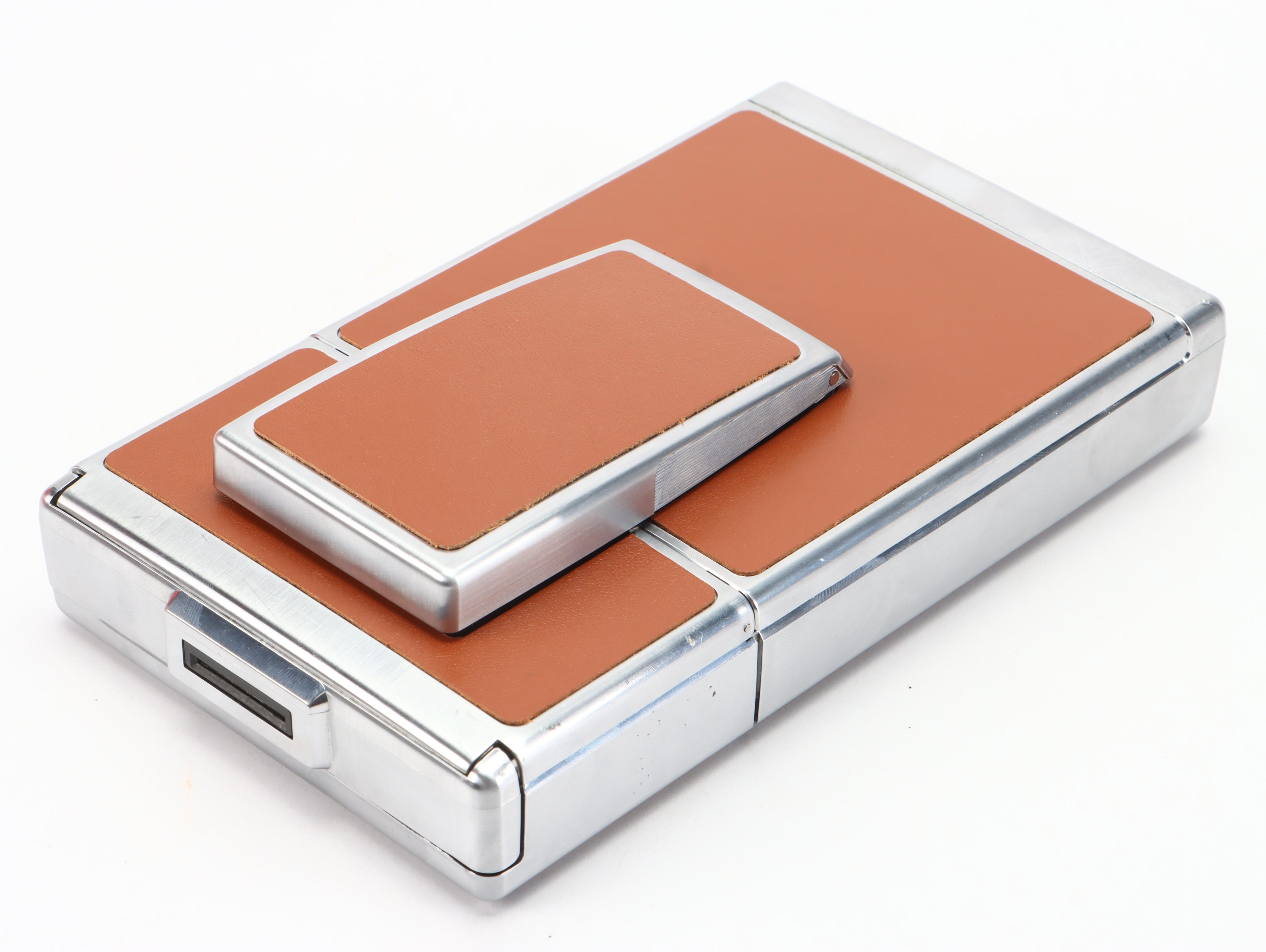 Refurbished Polaroid SX-70 Silver- Brown Camera