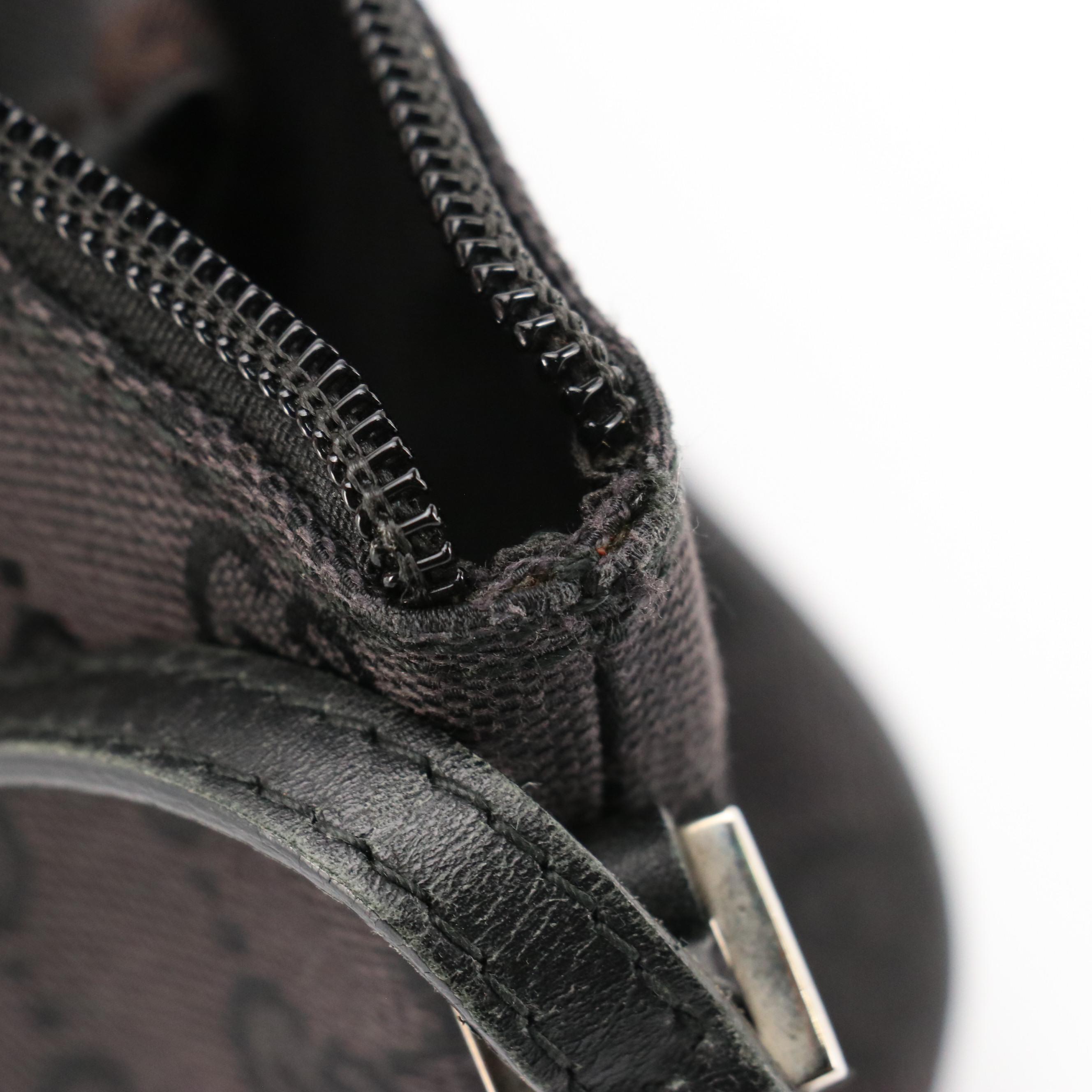 Gucci Boat Pochette in Black GG Canvas and Leather