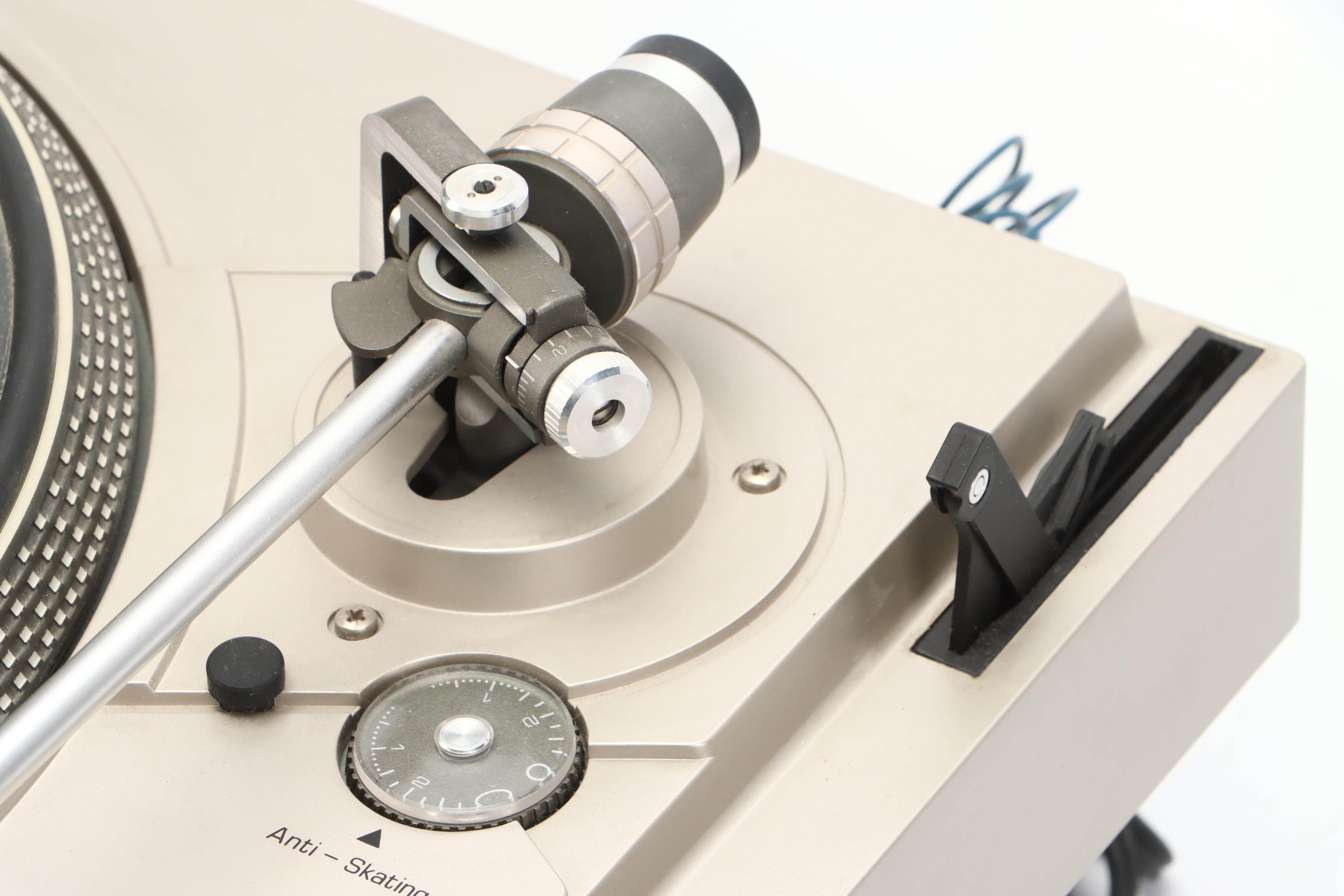 Dual CS 508 Turntable with Yamaha KX-330 Cassette Deck, Late 20th Century