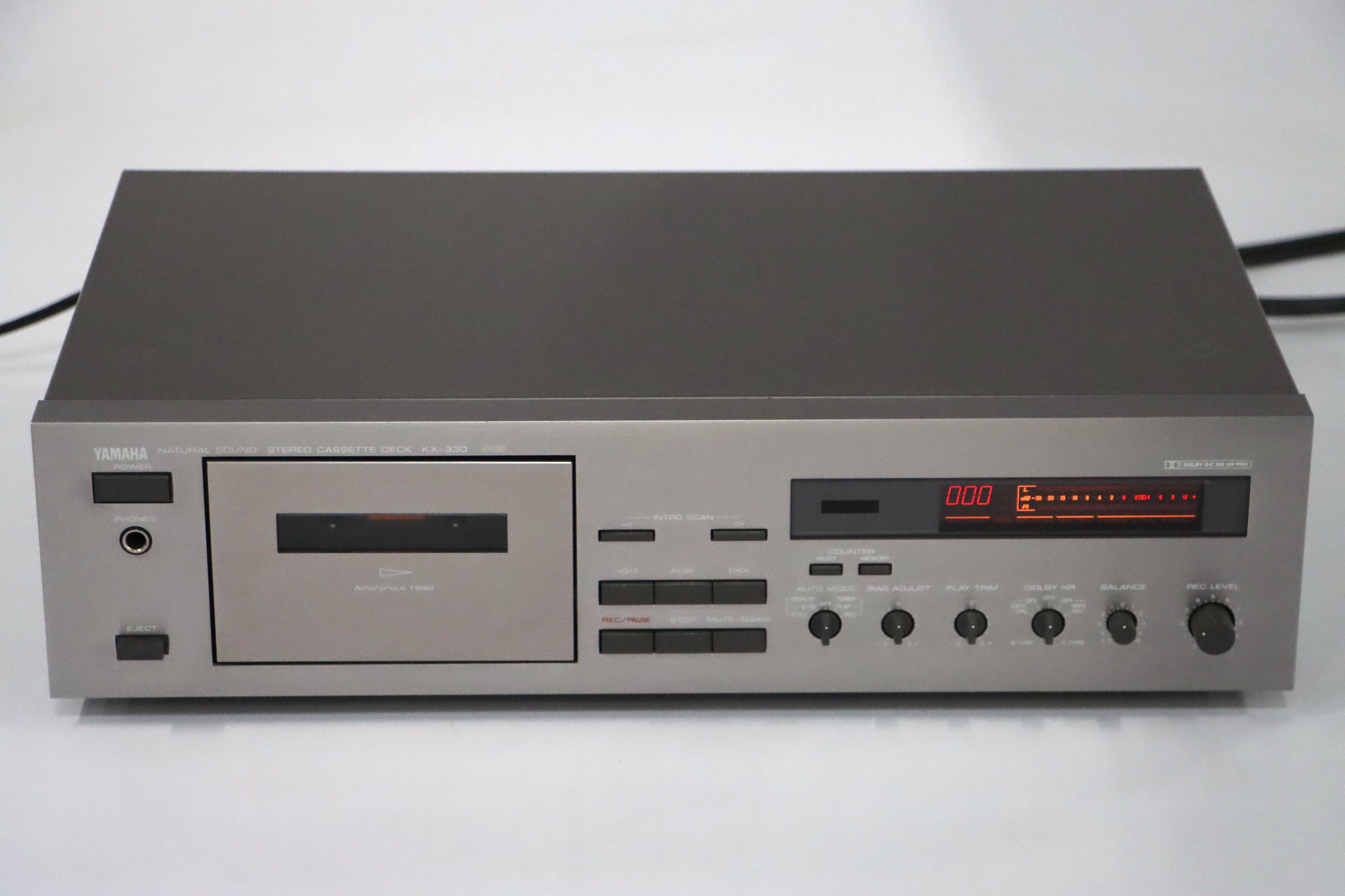 Dual CS 508 Turntable with Yamaha KX-330 Cassette Deck, Late 20th Century