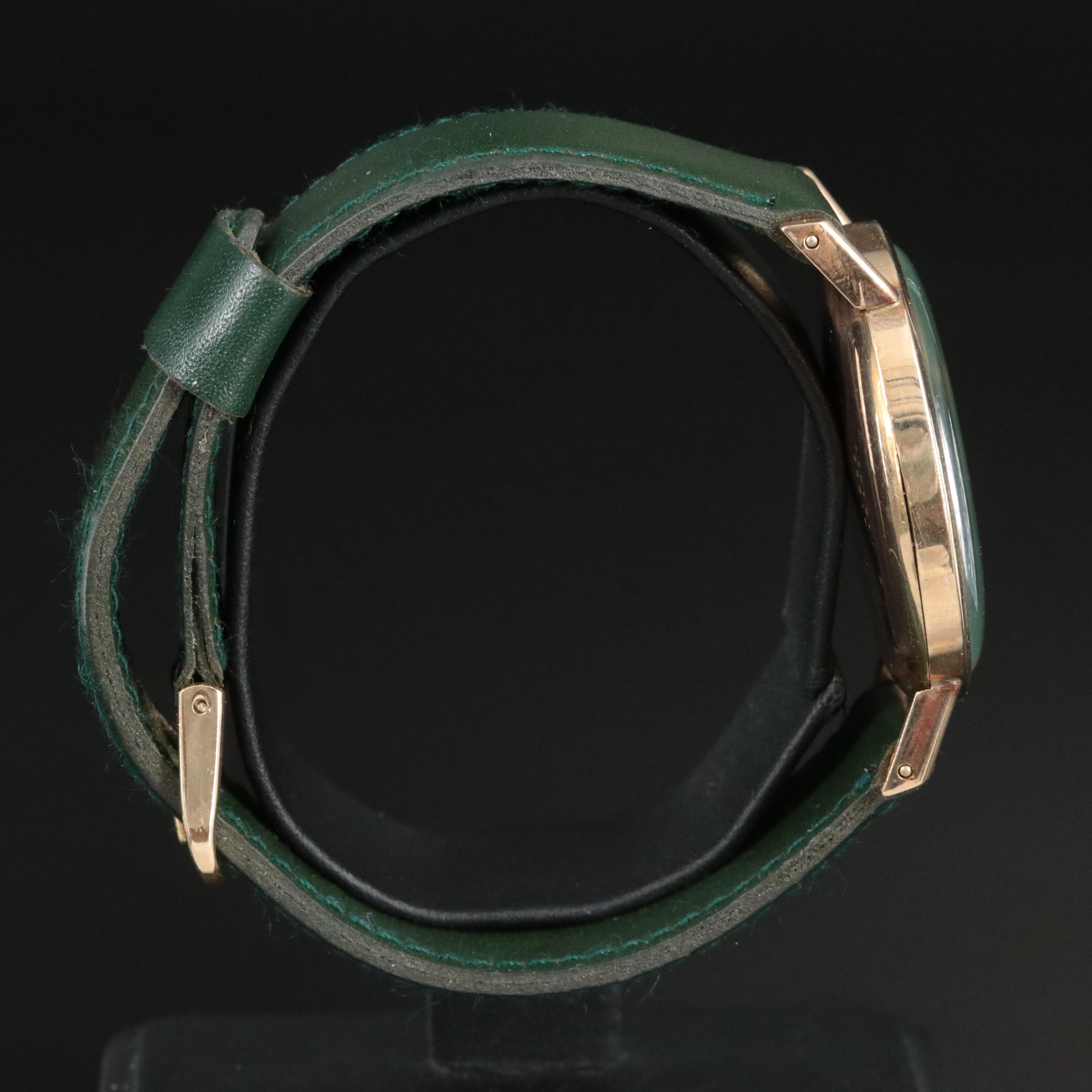 Vintage Universal Geneve Roman Numeral 35mm Gold-Plated Watch