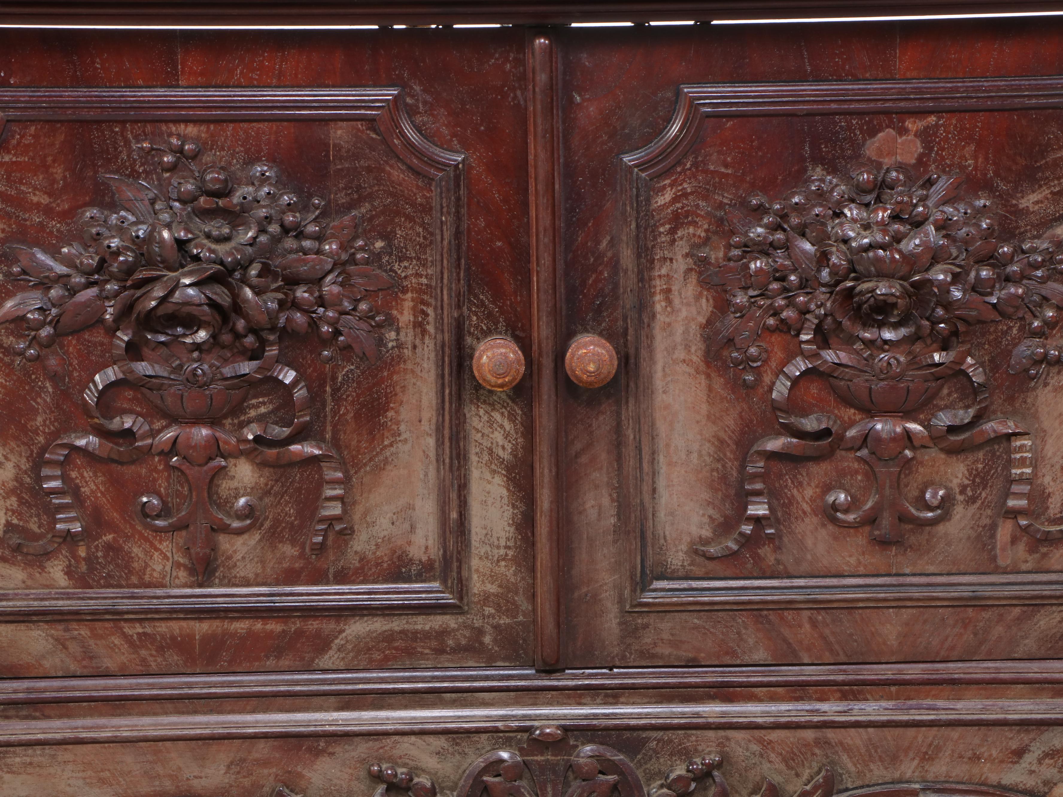 Victorian Rococo Revival Mahogany Wash Basin Vanity, 19th Century and Later