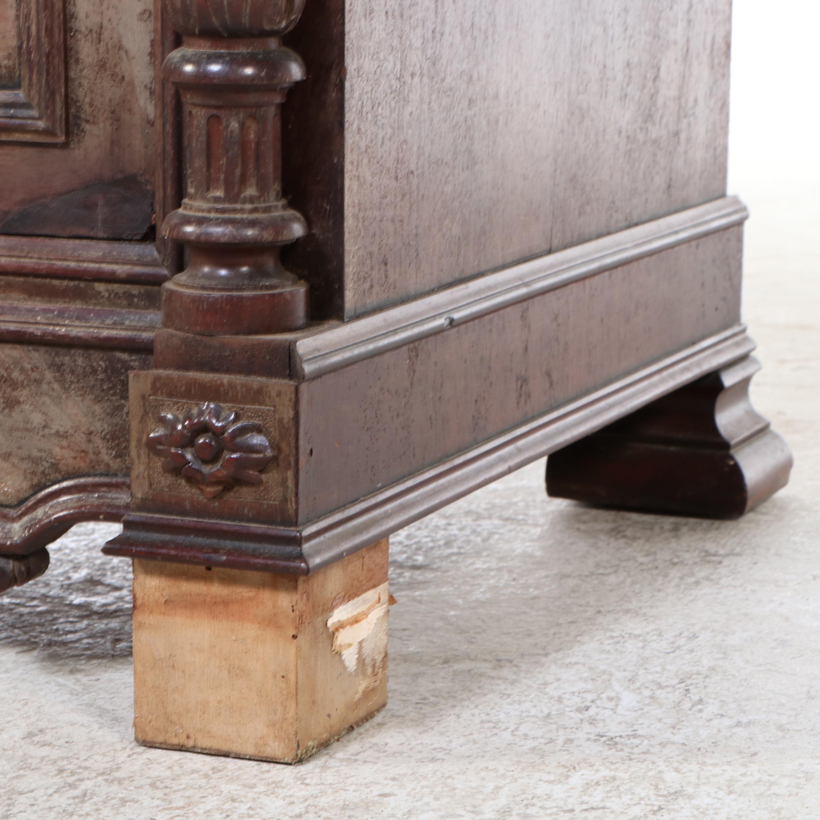 Victorian Rococo Revival Mahogany Wash Basin Vanity, 19th Century and Later
