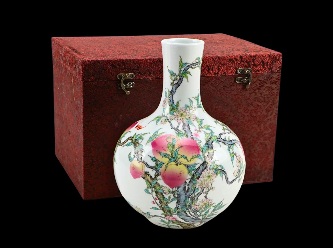 Global Finds: Rugs & Décor