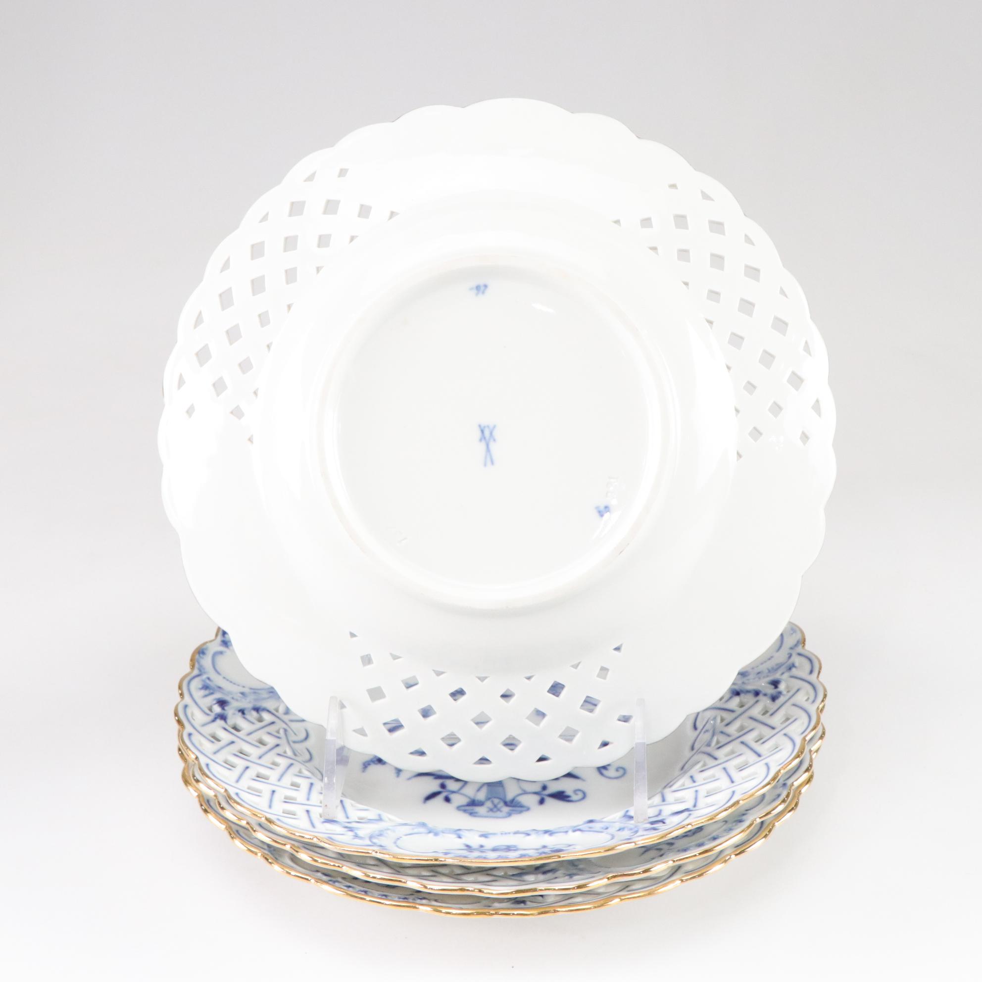 Meissen "Blue Onion" Gilded Reticulated Plates & Matching Deep Round Platter