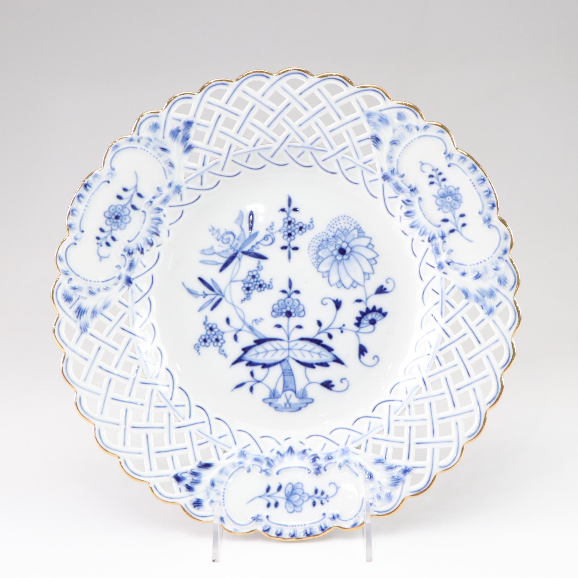 Meissen "Blue Onion" Gilded Reticulated Plates & Matching Deep Round Platter