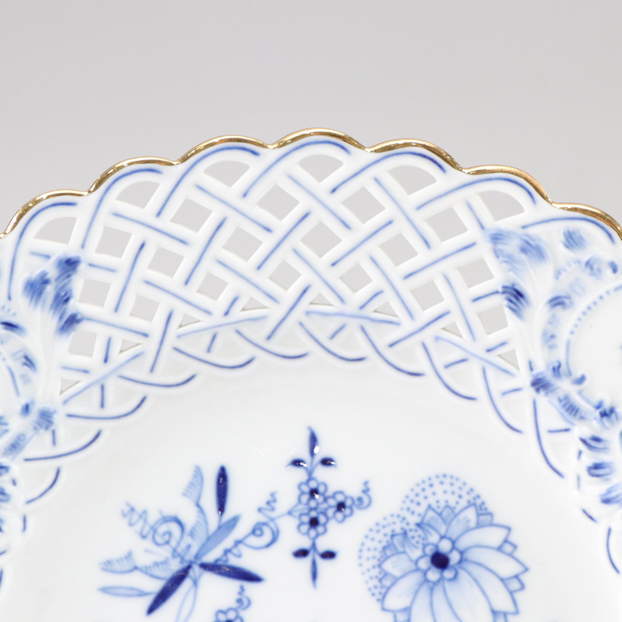Meissen "Blue Onion" Gilded Reticulated Plates & Matching Deep Round Platter