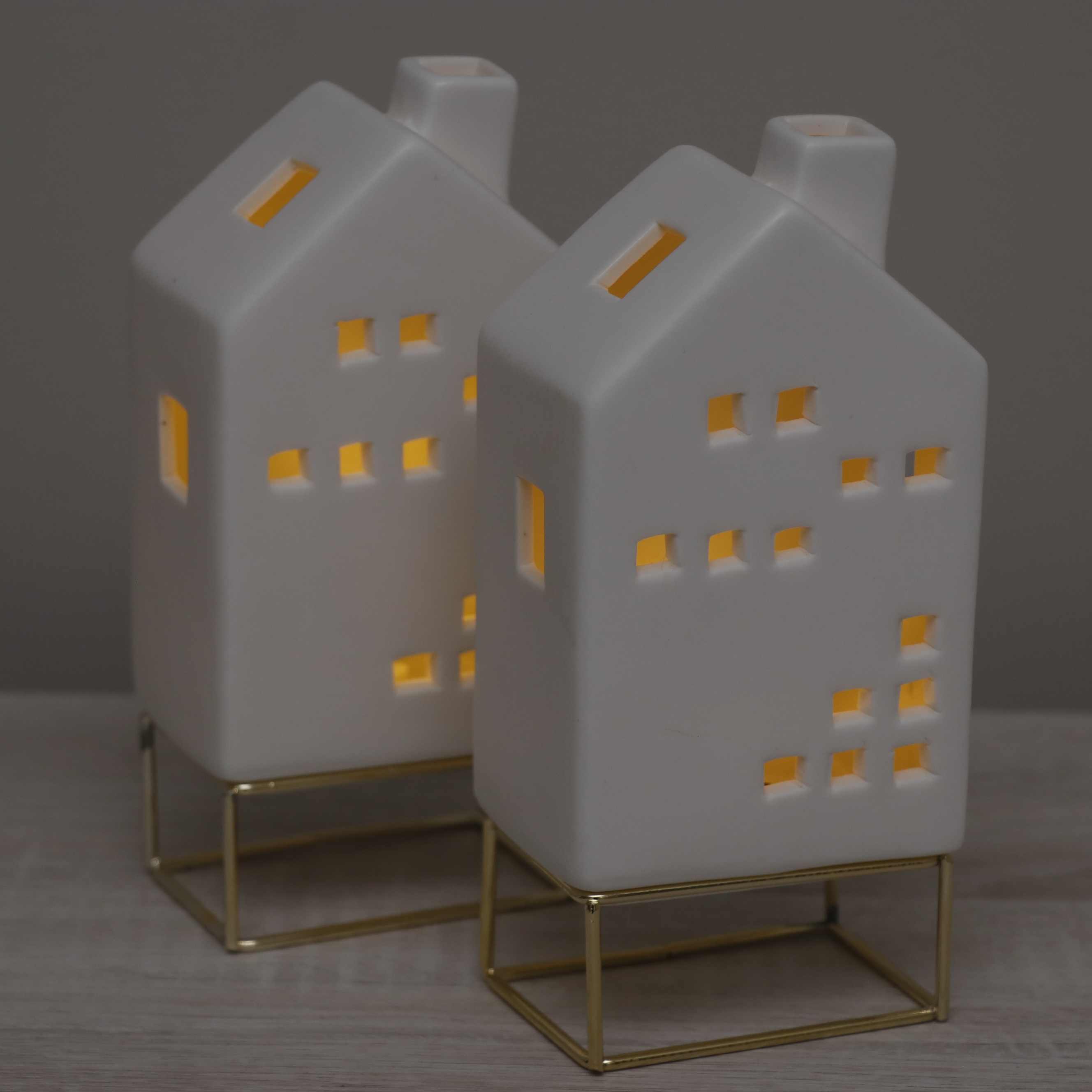 West Elm White Trays, House-Shaped LED Lights and Other Room Décor