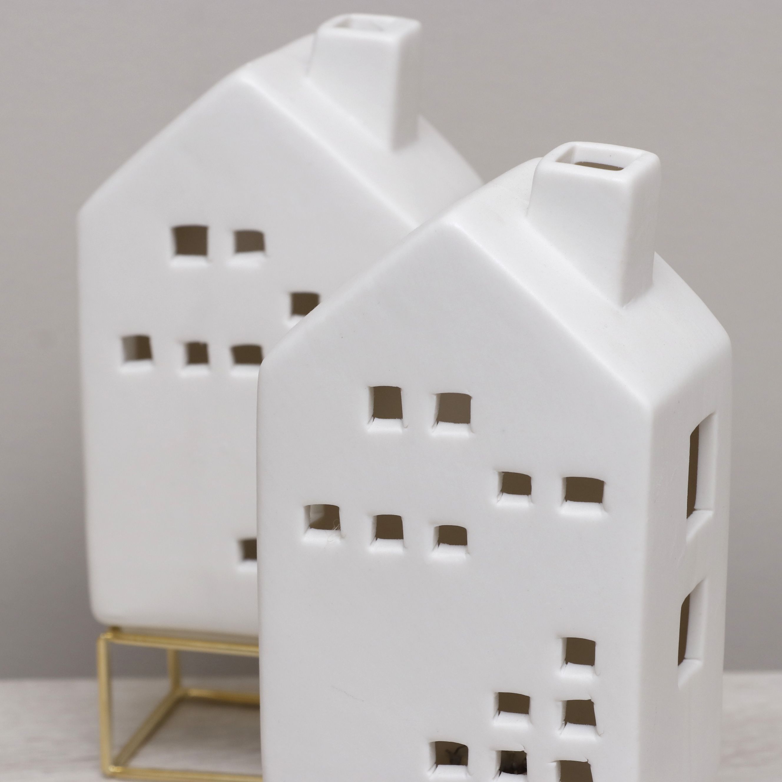 West Elm White Trays, House-Shaped LED Lights and Other Room Décor