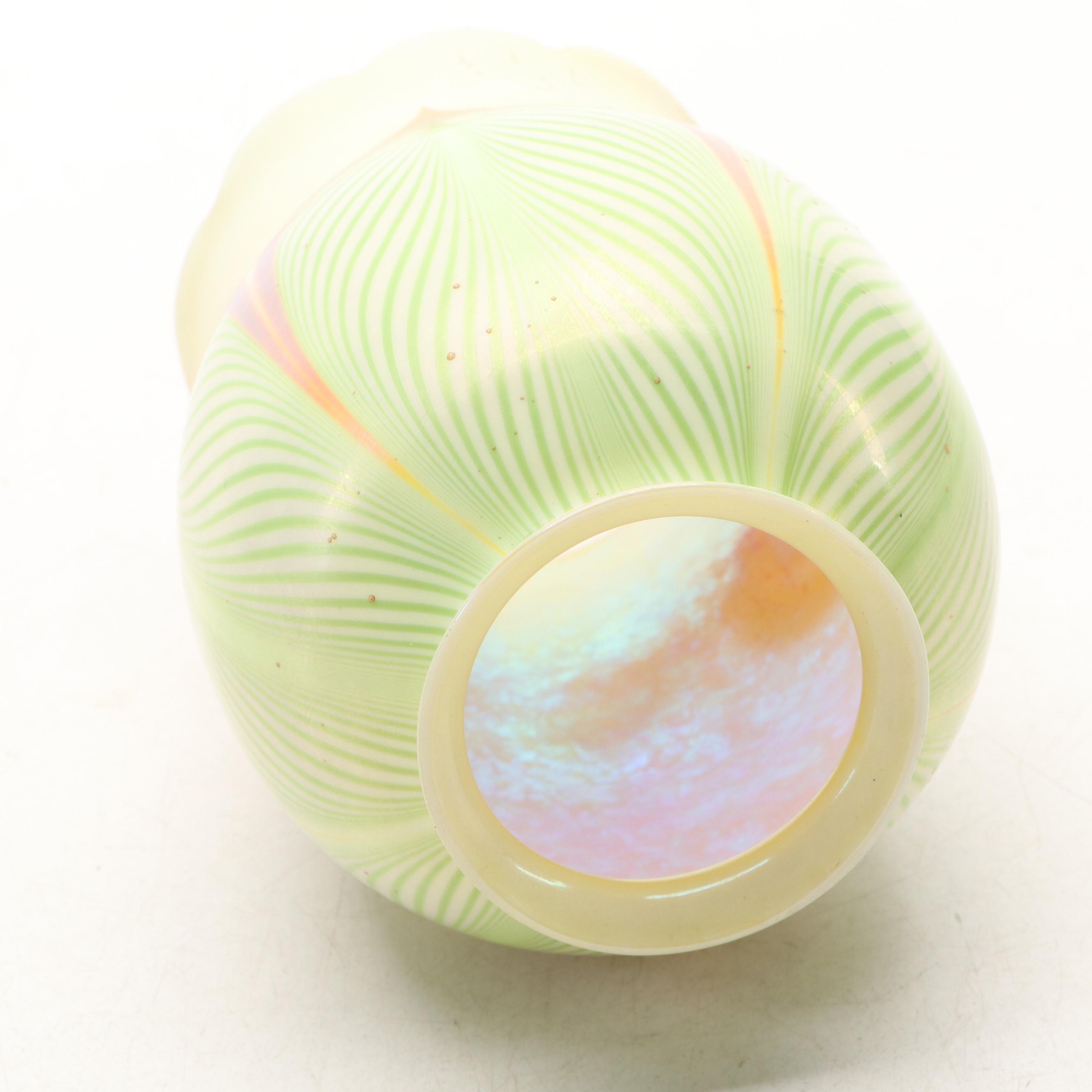 Quezal Style Iridecent Gold Glass with Feather Pull Lamp Shade