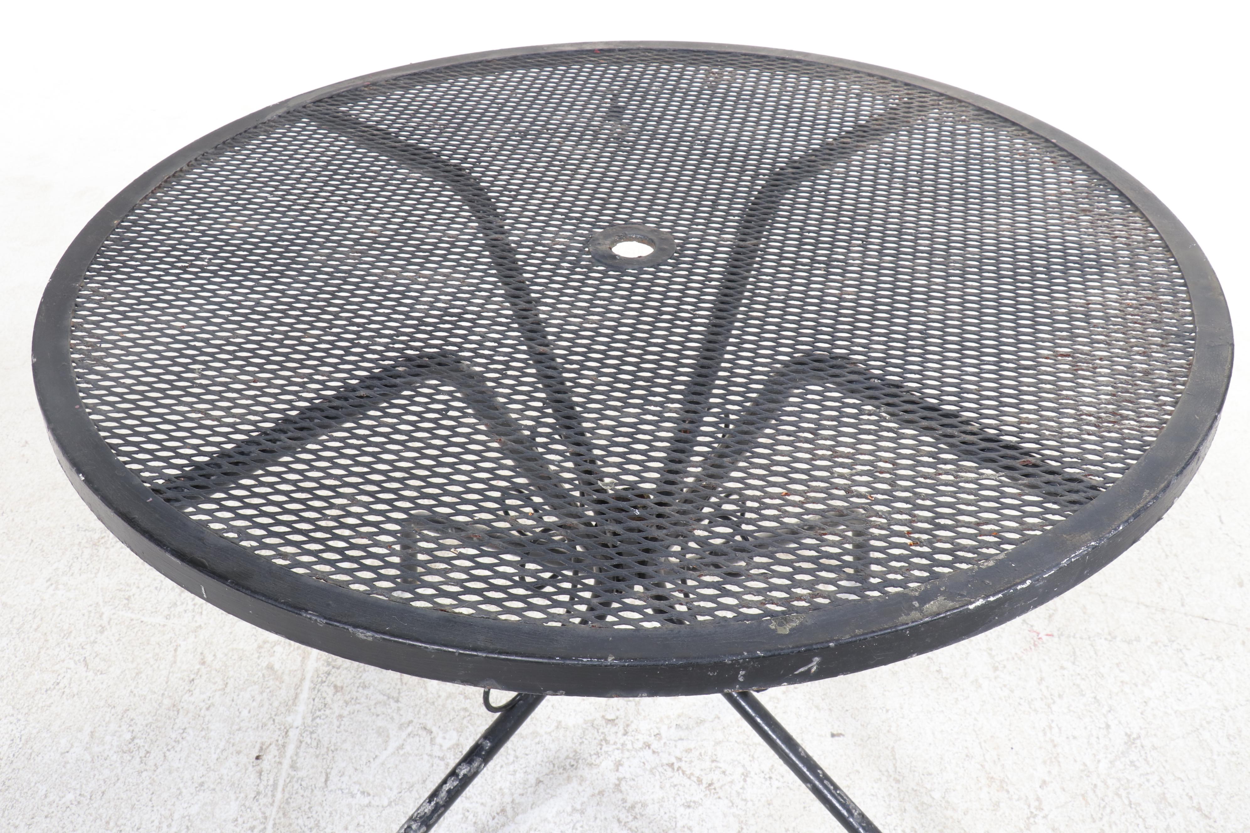 Seven-Piece Modernist Iron and Wire Mesh Patio Dining Set
