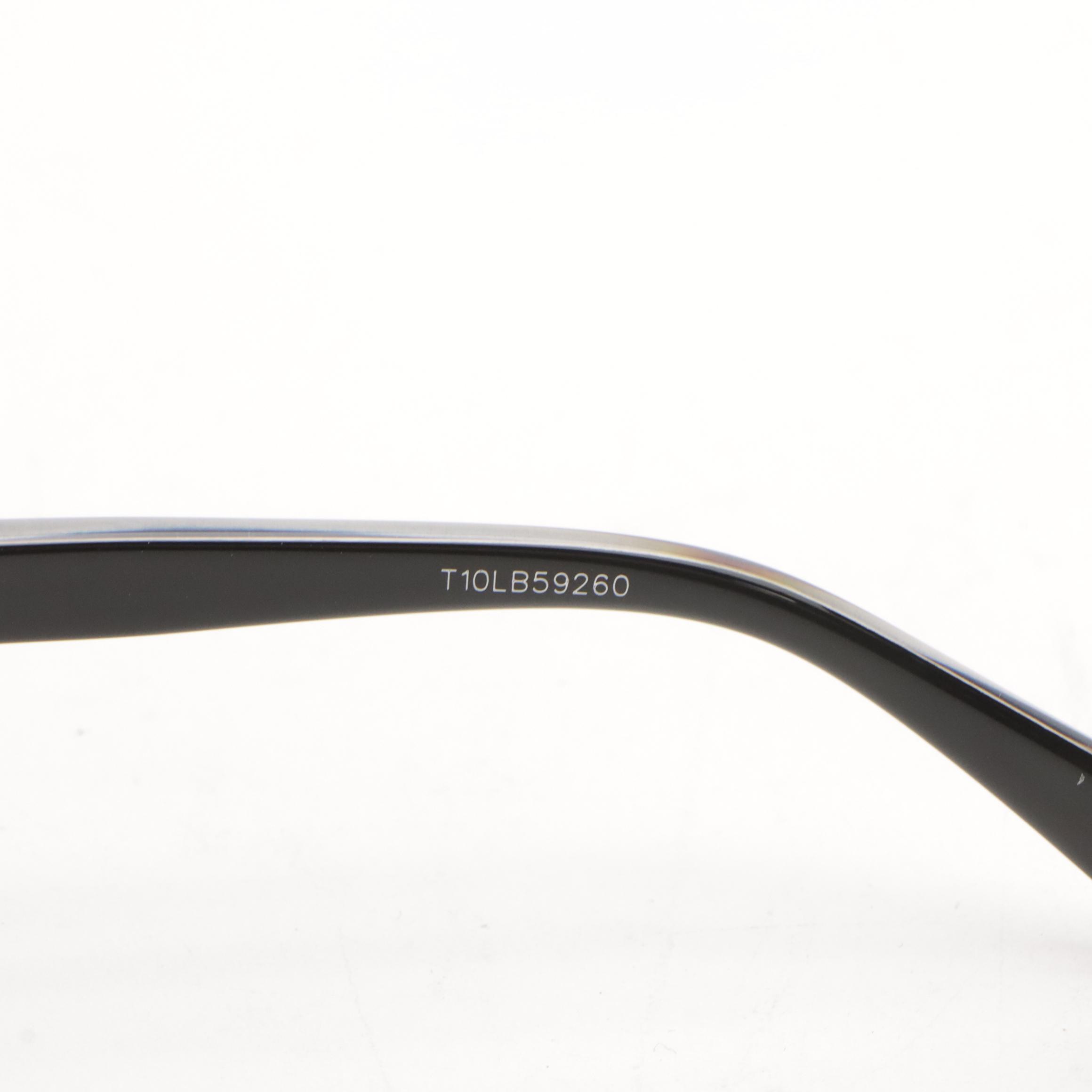 Gucci GG0528S 007 Polarized Pilot Sunglasses with Case