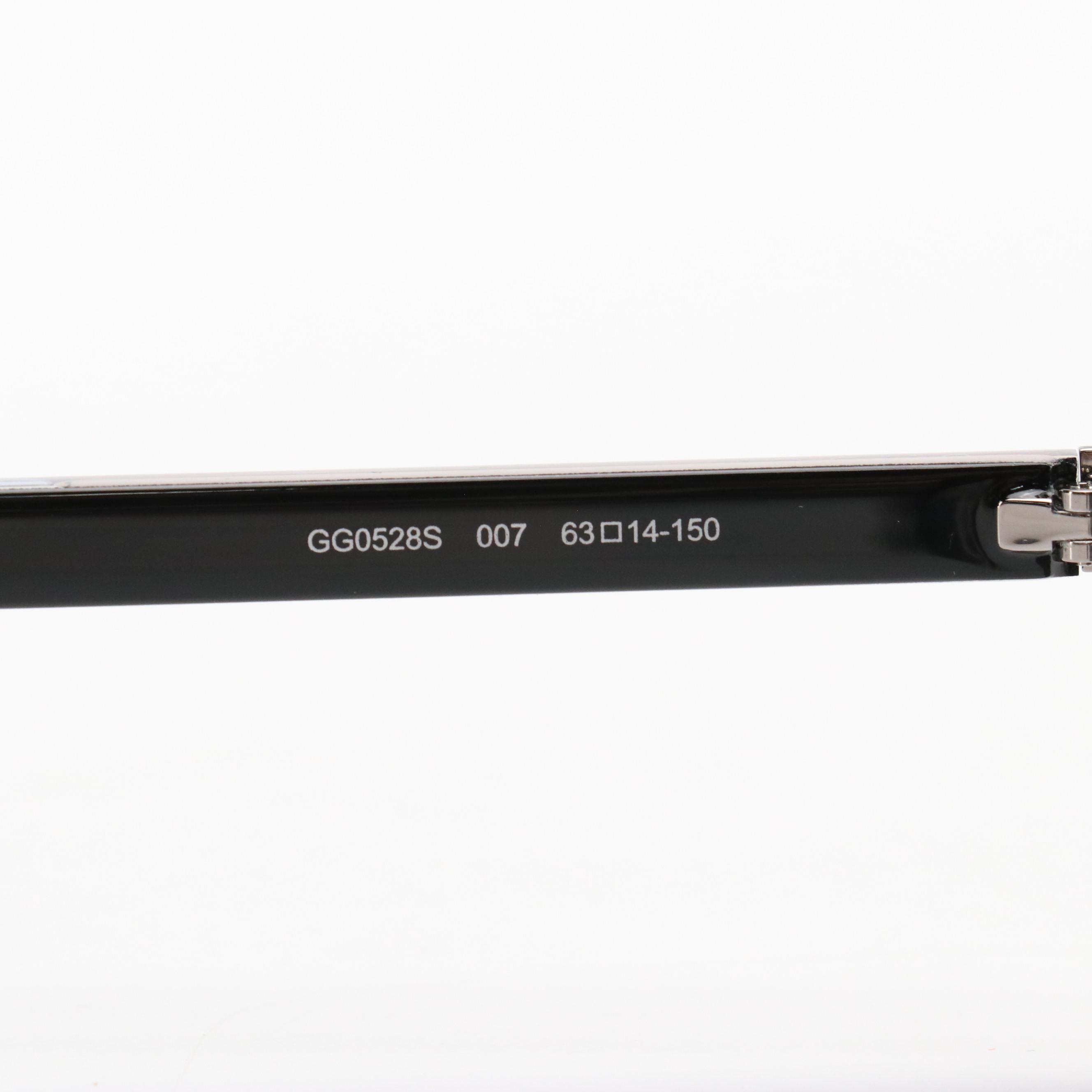 Gucci GG0528S 007 Polarized Pilot Sunglasses with Case