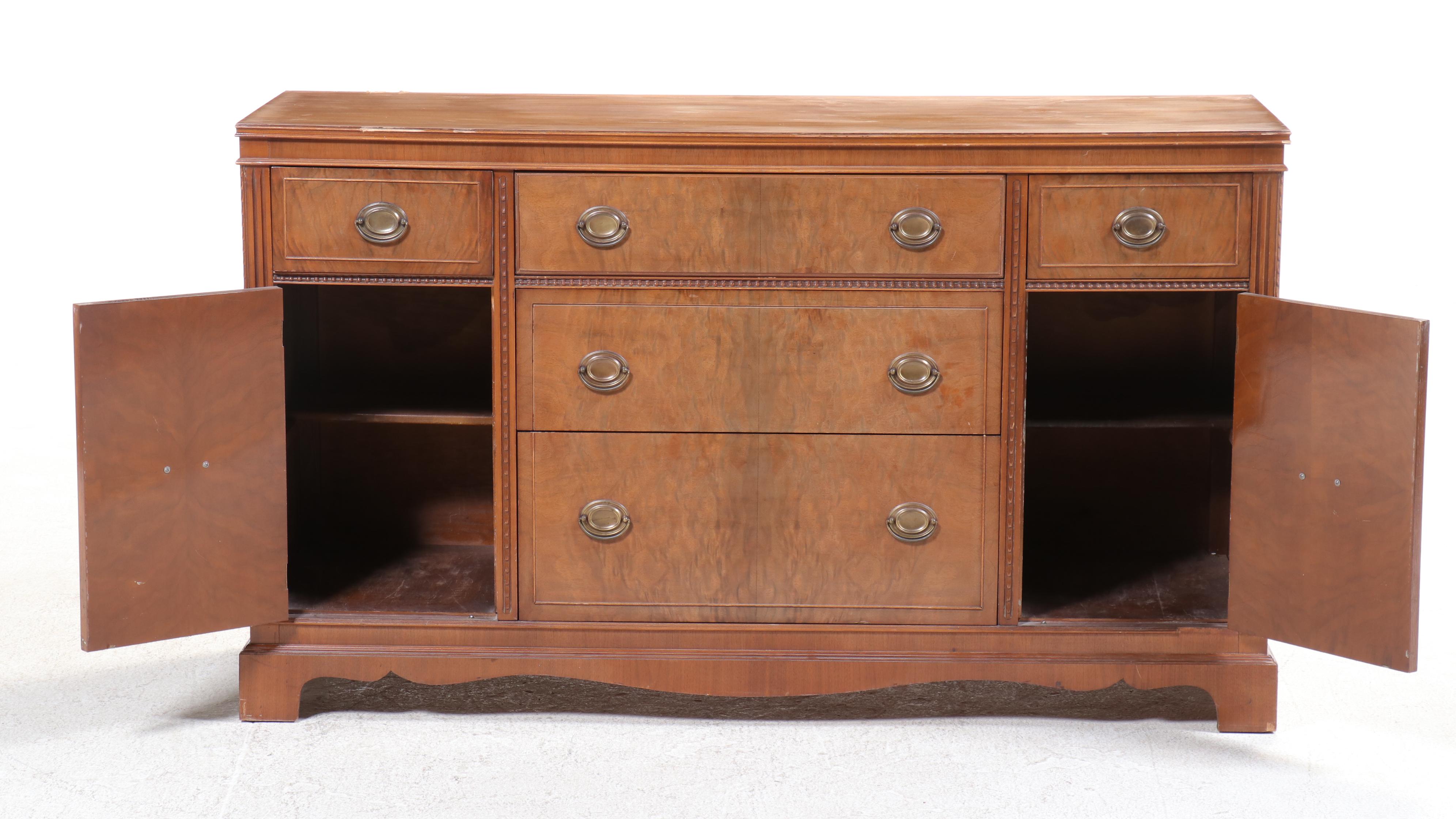 Thomasville Chair Co. Federal Style Walnut Sideboard, Early to Mid-20th Century