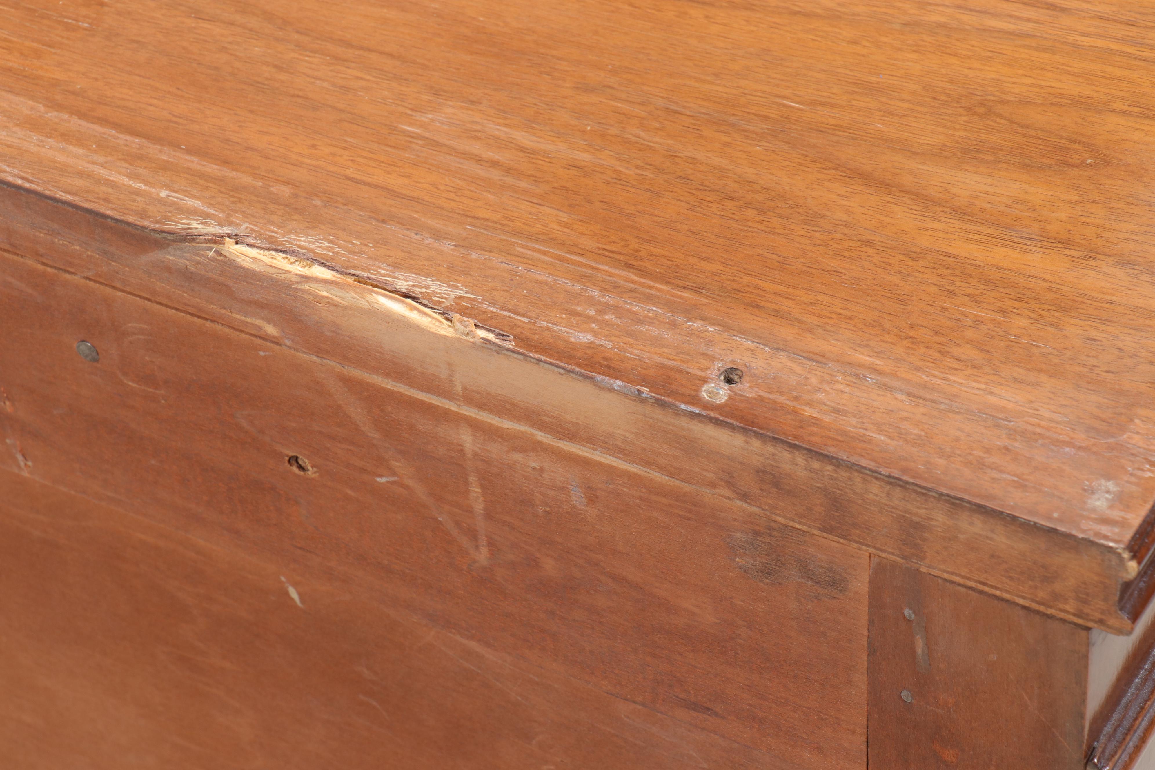 Thomasville Chair Co. Federal Style Walnut Sideboard, Early to Mid-20th Century