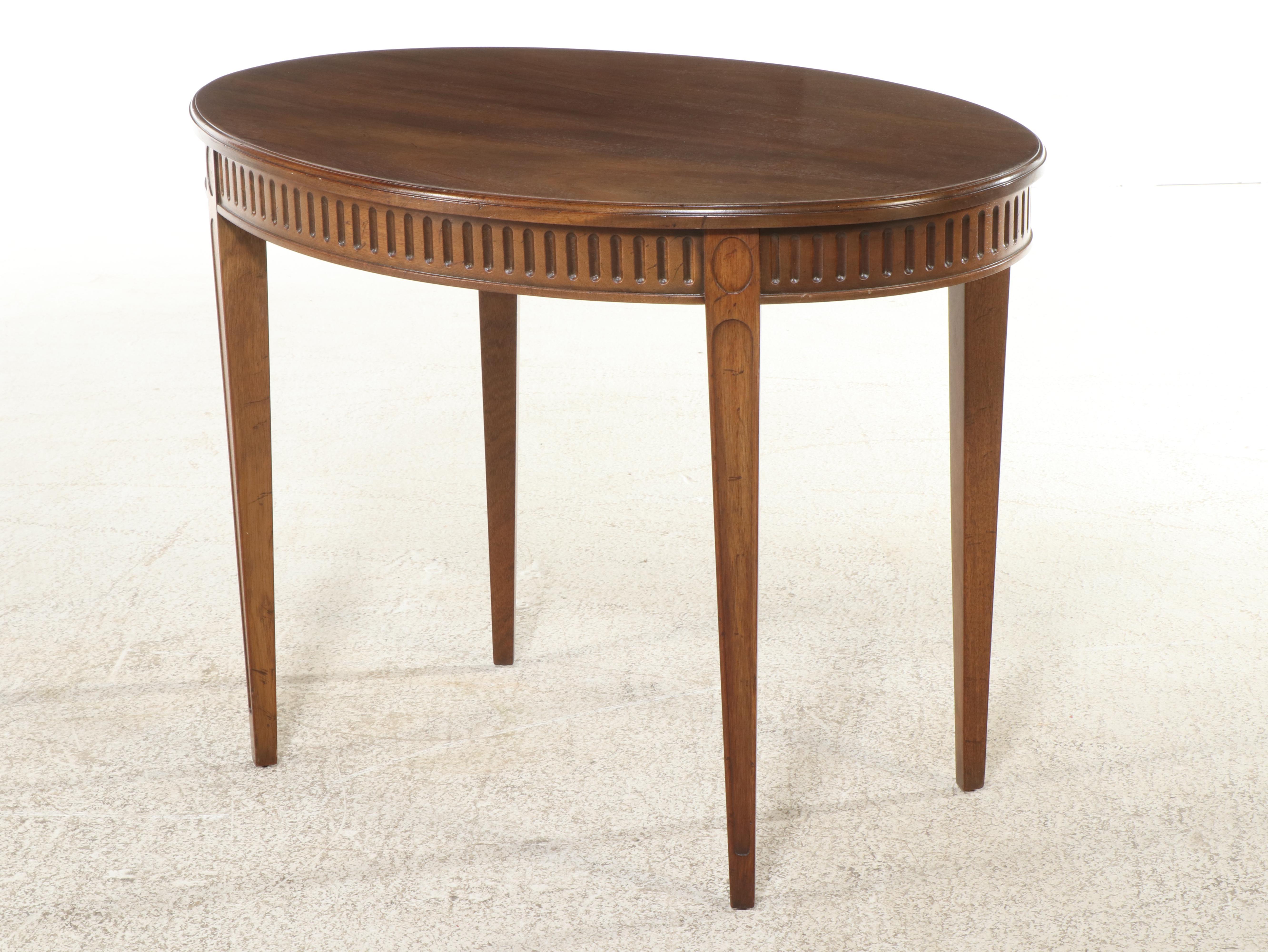 Kittinger "Old Dominion" Federal Style Walnut Side Table, Late 20th Century