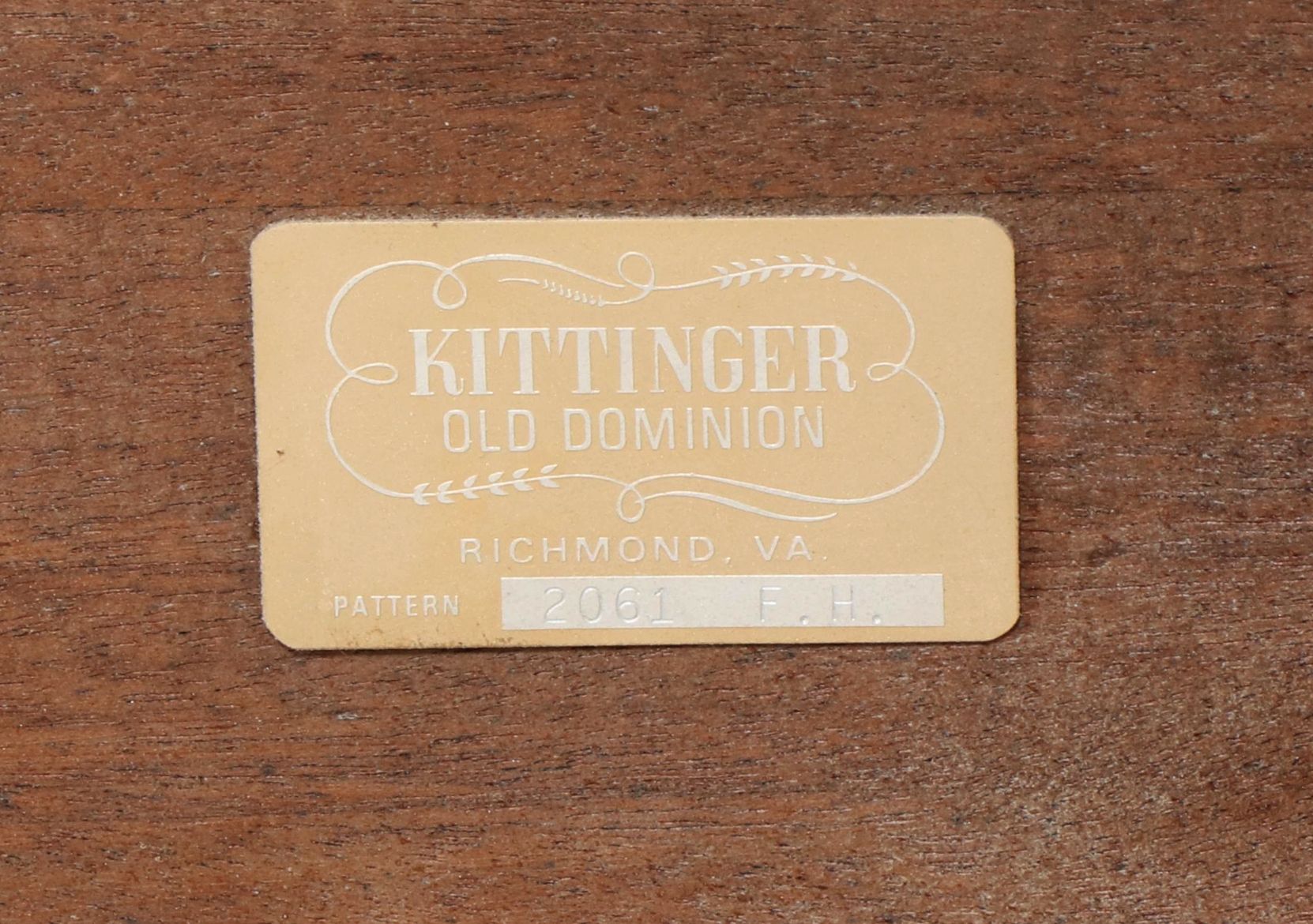 Kittinger "Old Dominion" Federal Style Walnut Side Table, Late 20th Century