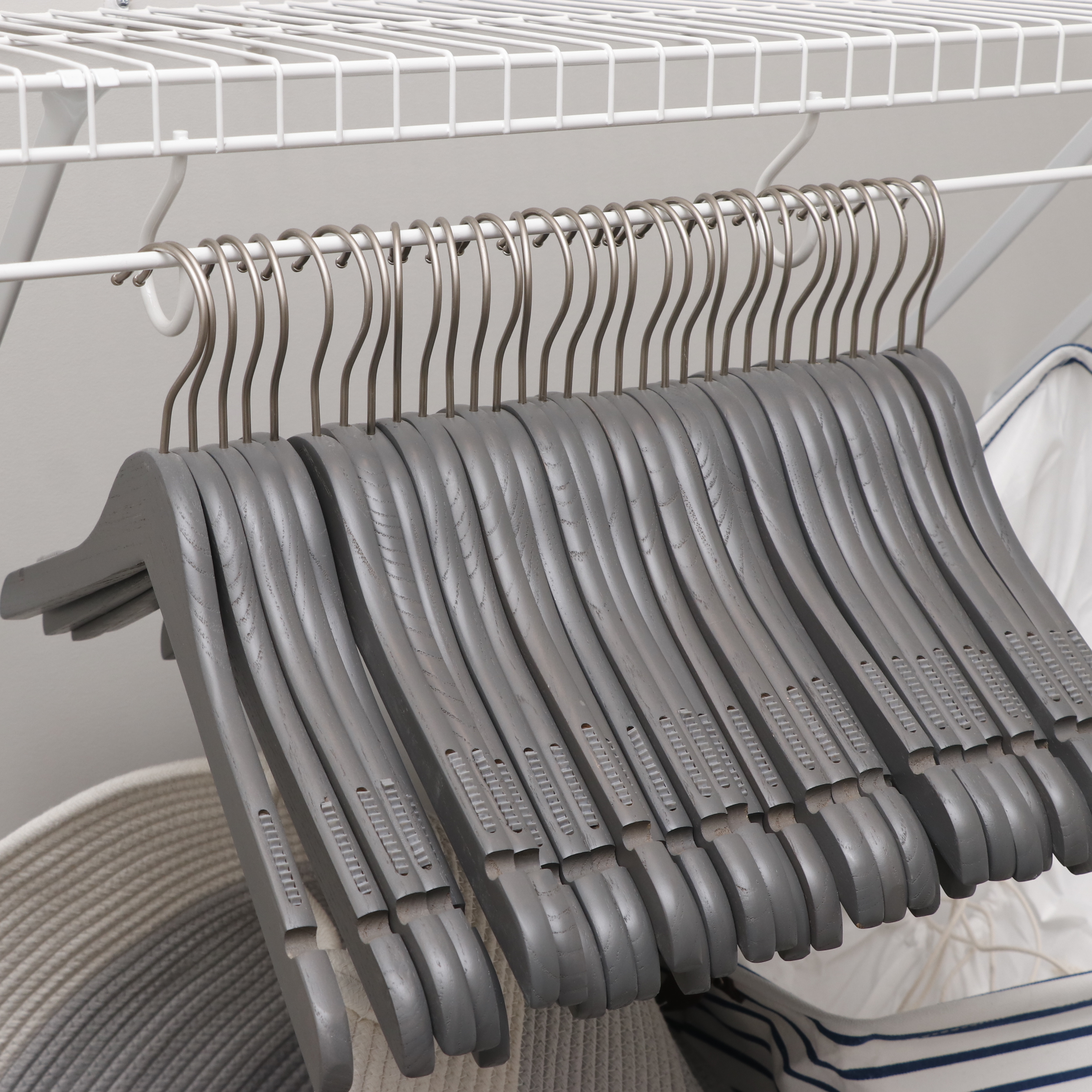 Woven Polyester Storage Boxes, Cotton Rope Storage Baskets, Hangers and Towels