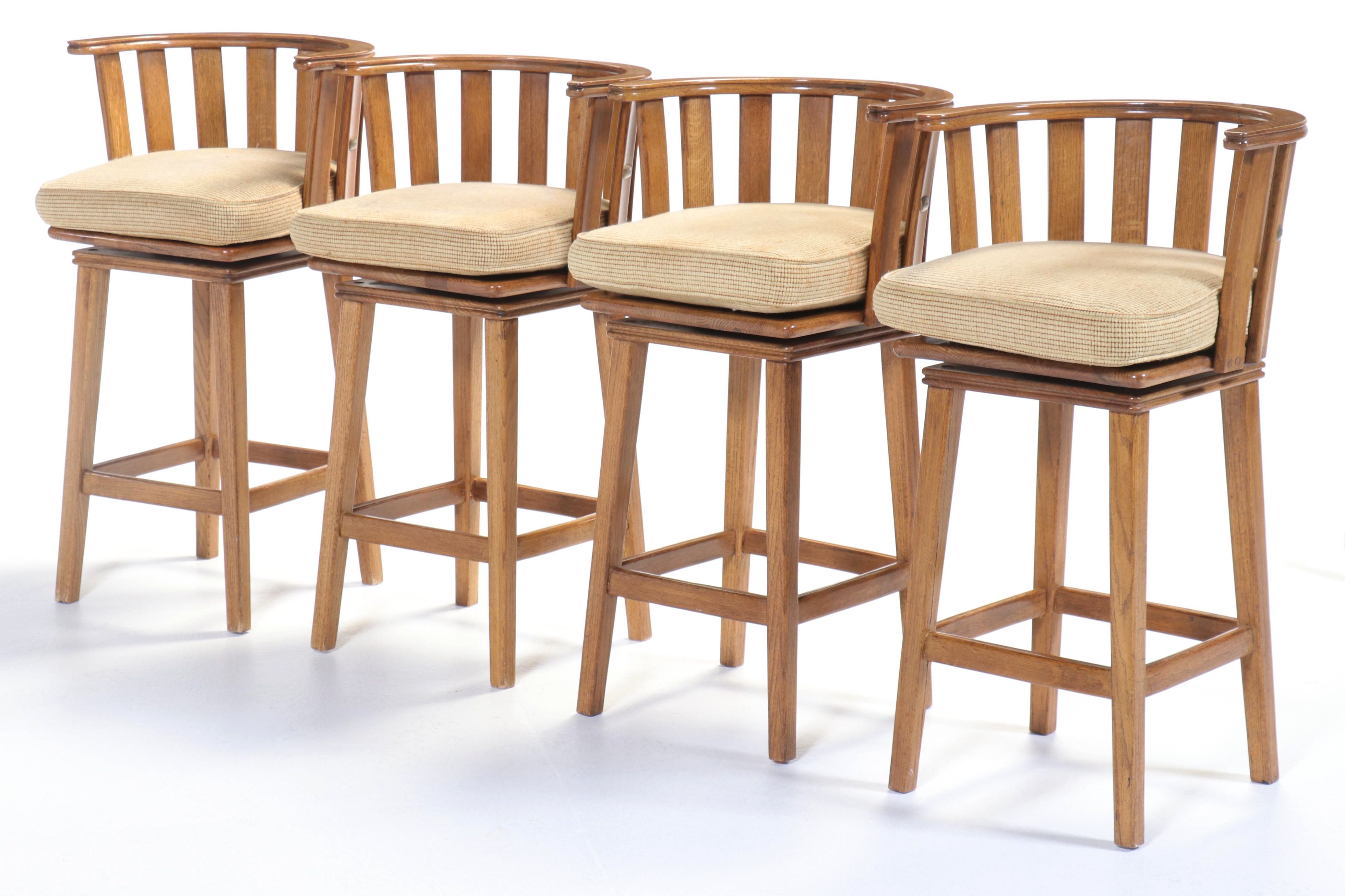 Four Stāv Oak Barrel-Back Swivel Bar Stools, Late 20th Century