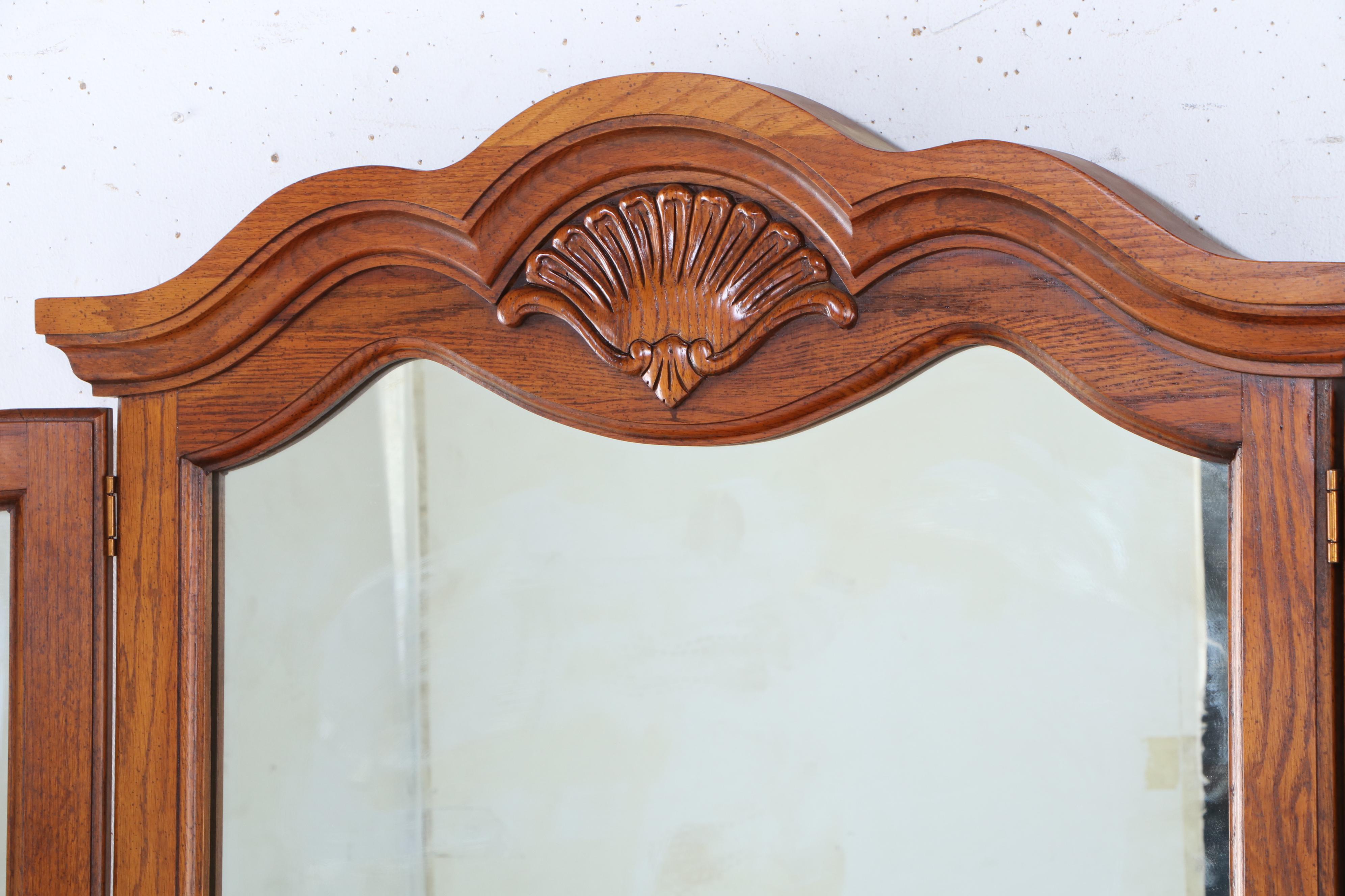 Broyhill "Premier Collections" Chippendale Style Oak-Veneered Ten-Drawer Dresser