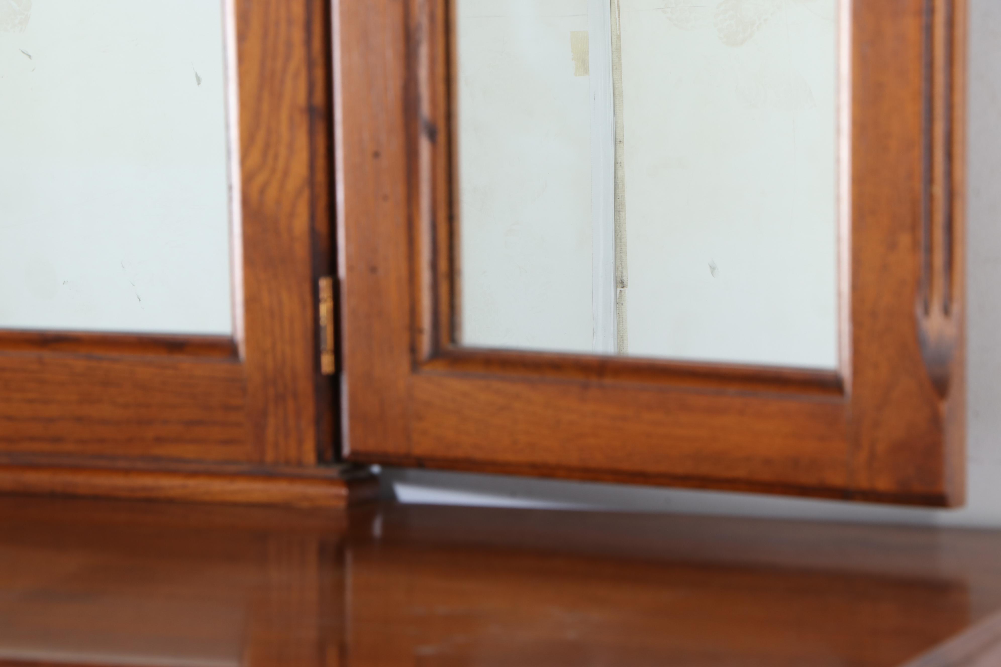 Broyhill "Premier Collections" Chippendale Style Oak-Veneered Ten-Drawer Dresser