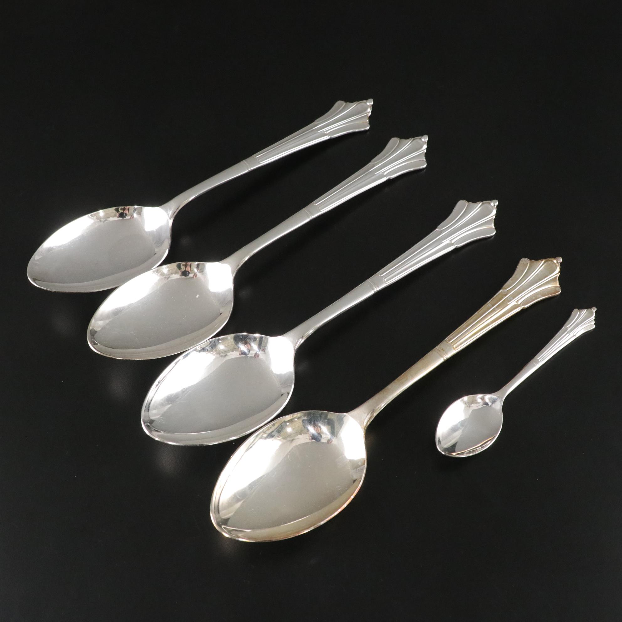 Sheffield "Albany" Silver Plate Flatware with Chinacraft Dinner Knives