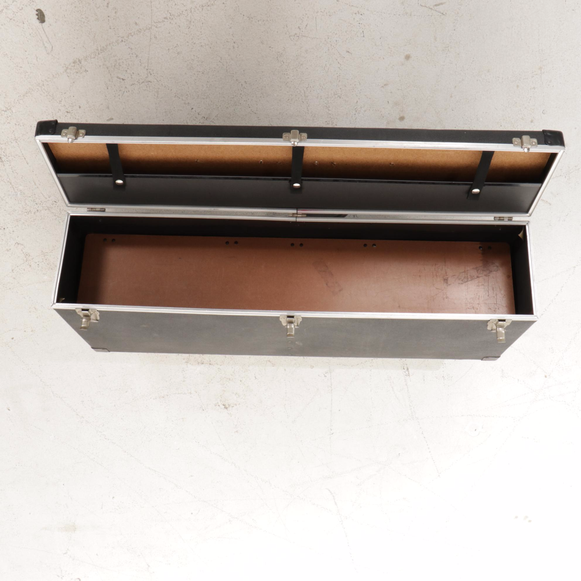 Compartmentalized Latching Storage Case