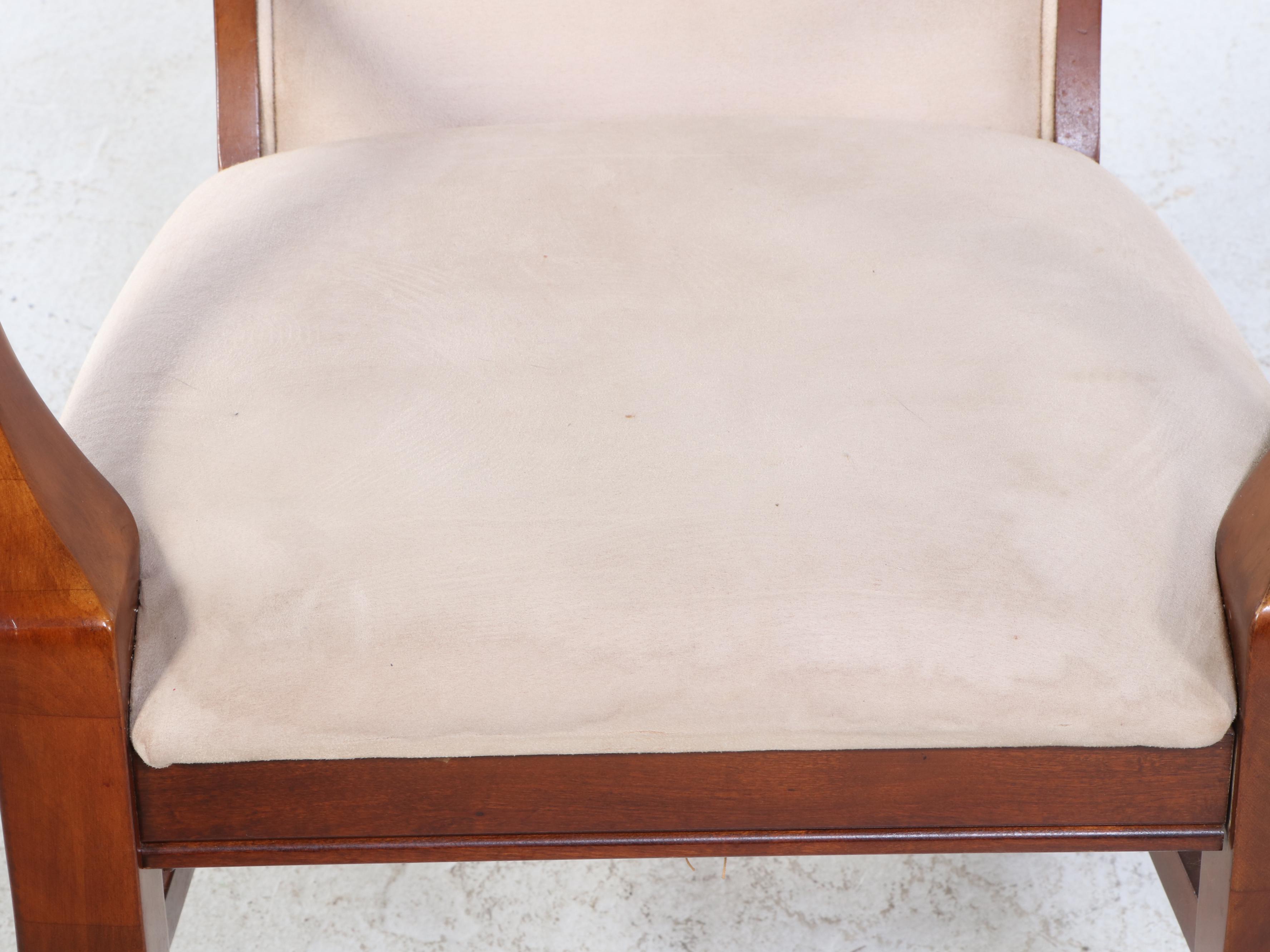 Markor International Contemporary Cherry Finish Dining Table and Four Chairs