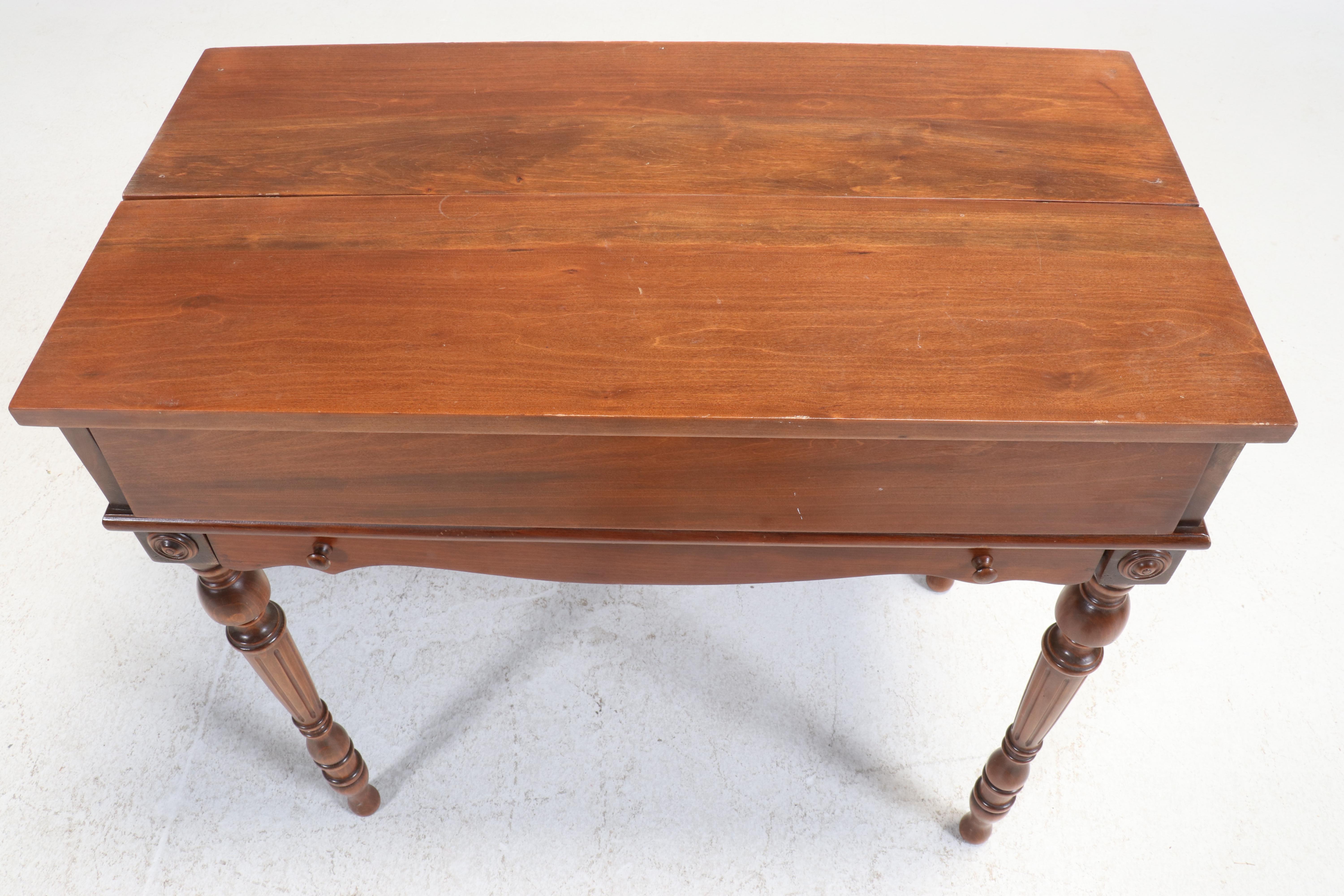 American Colonial Style Flip-Top Spinet Desk, Mid to Late 20th Century