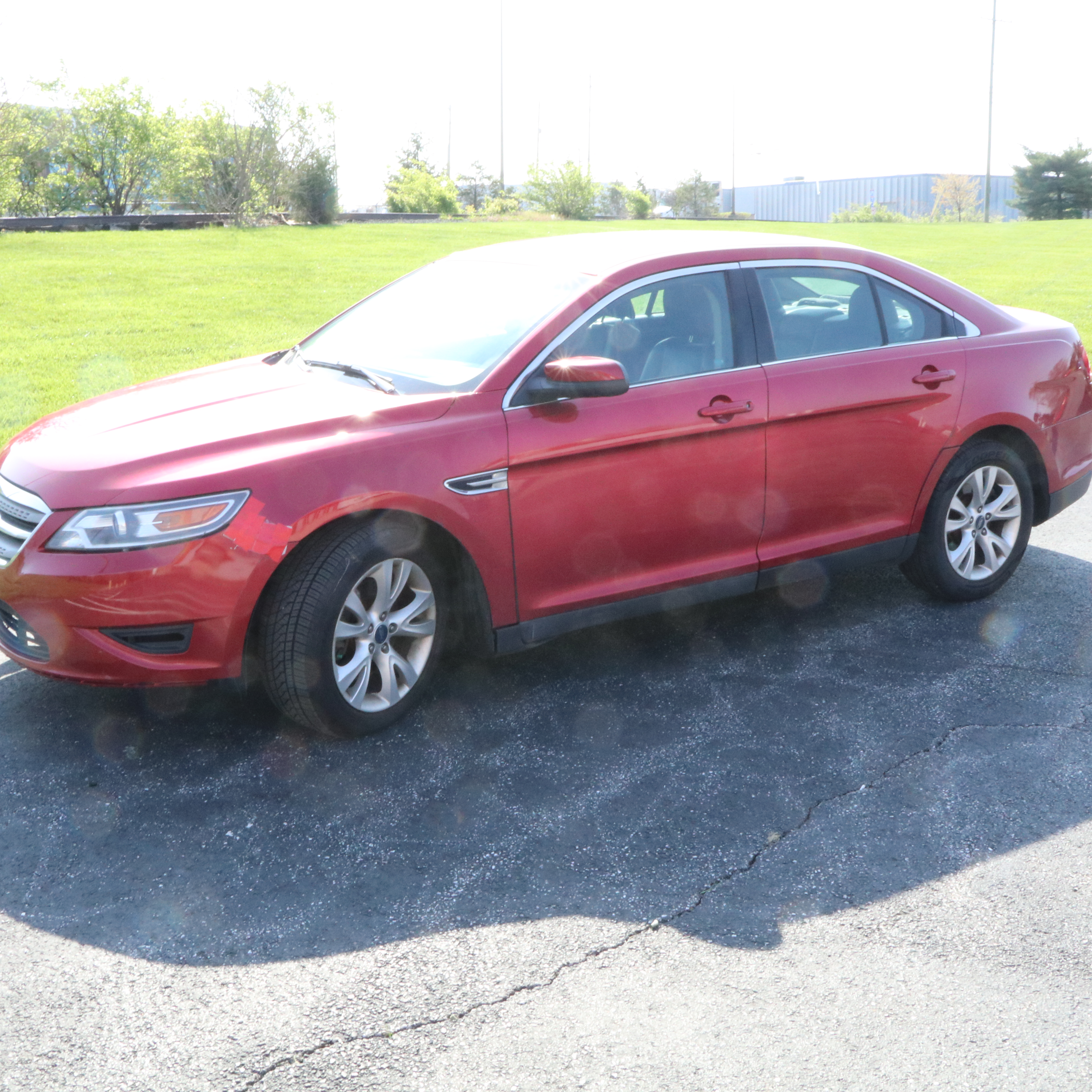 2010 Ford Taurus SEL Sedan