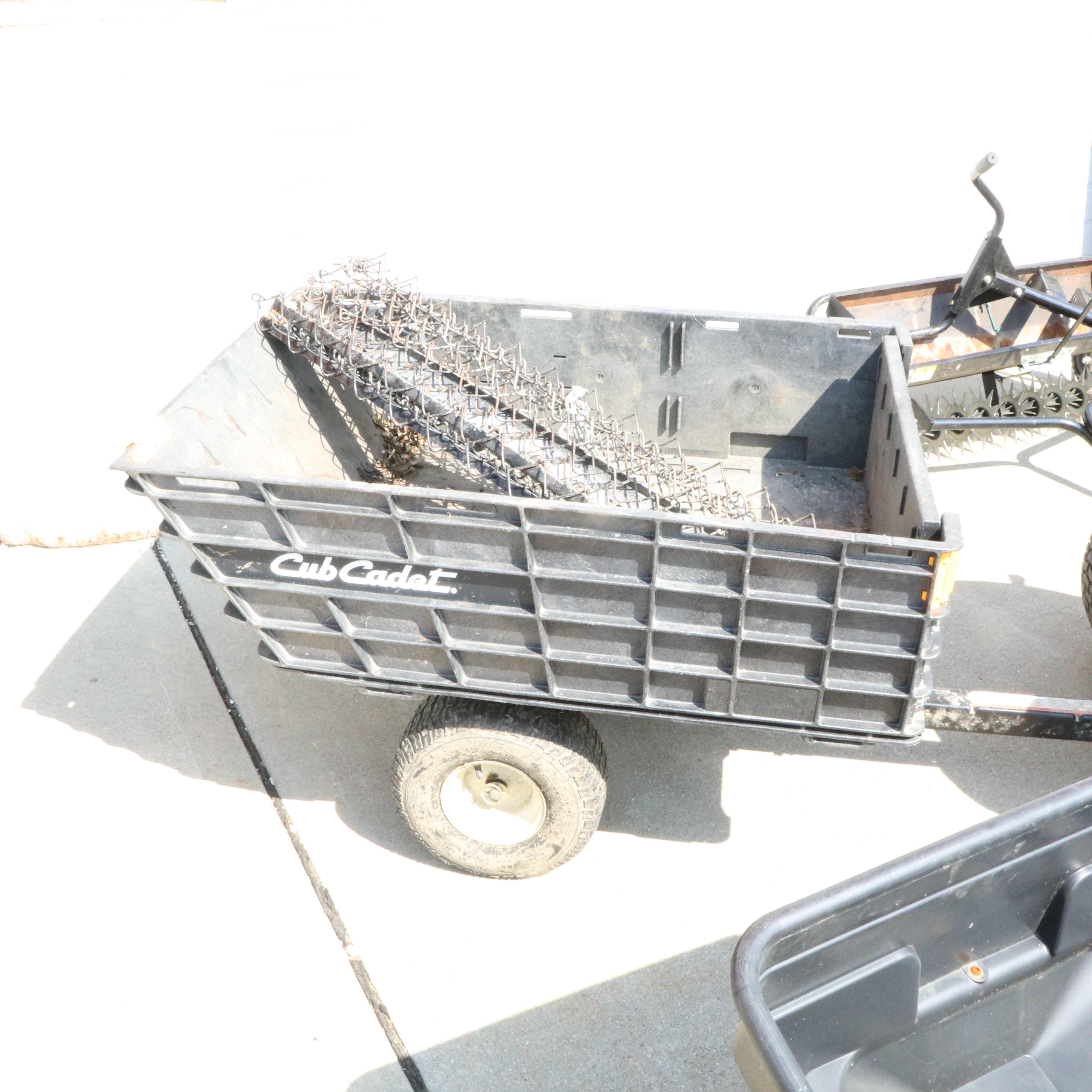 John Deere D140 Lawn Tractor and Accessories