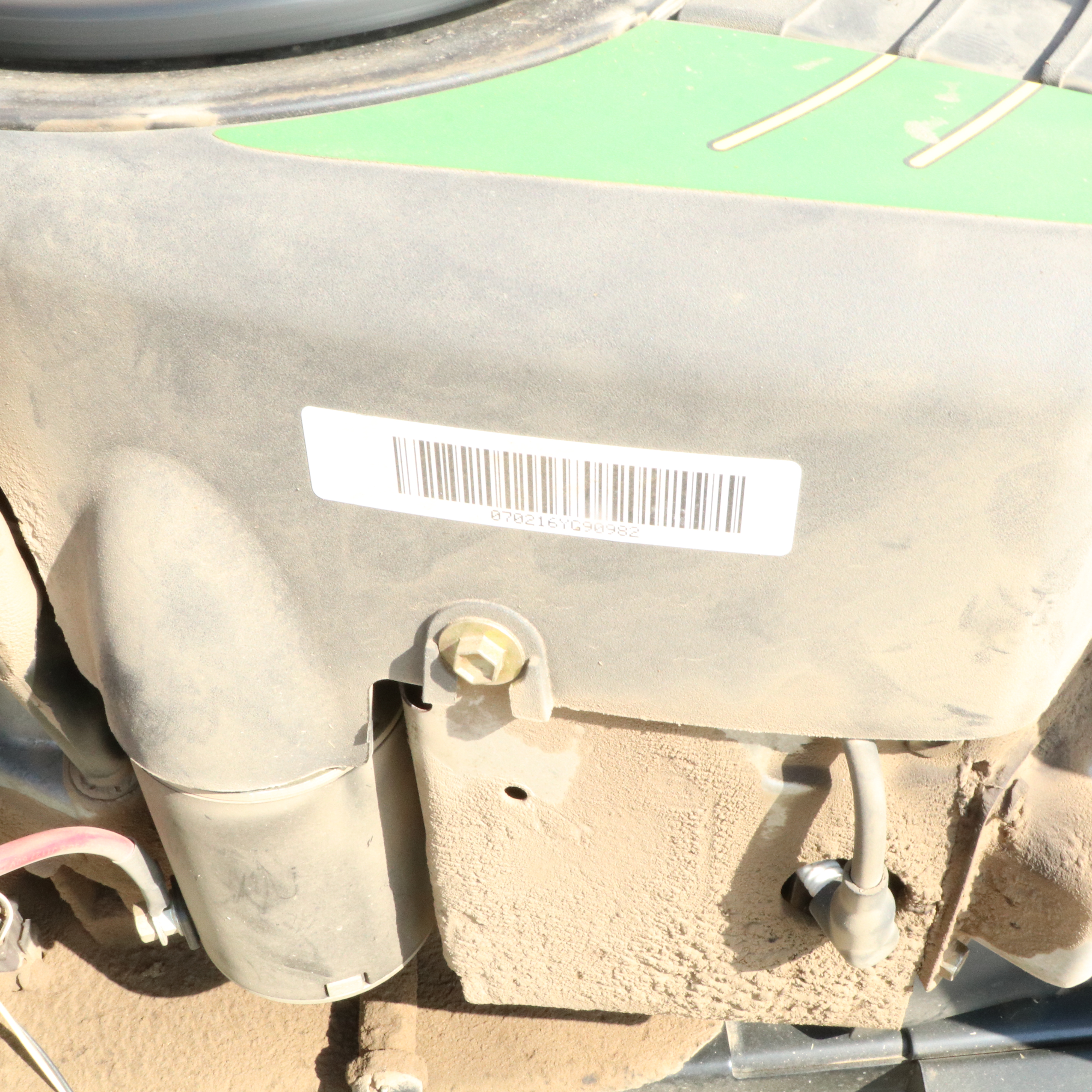 John Deere LA120 Lawn Tractor