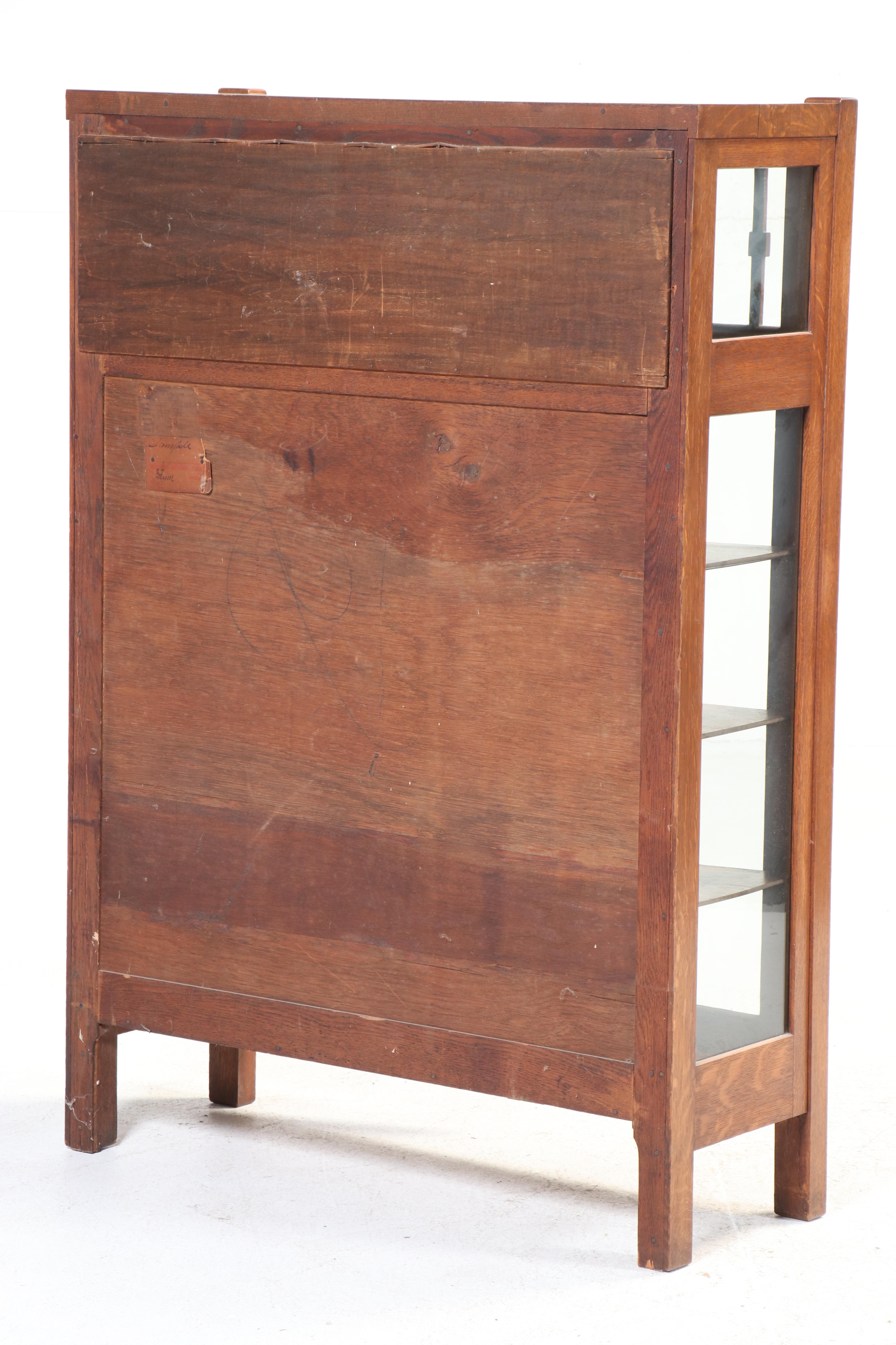 Arts and Crafts Quartersawn Oak and Ash Display Cabinet, Early 20th Century