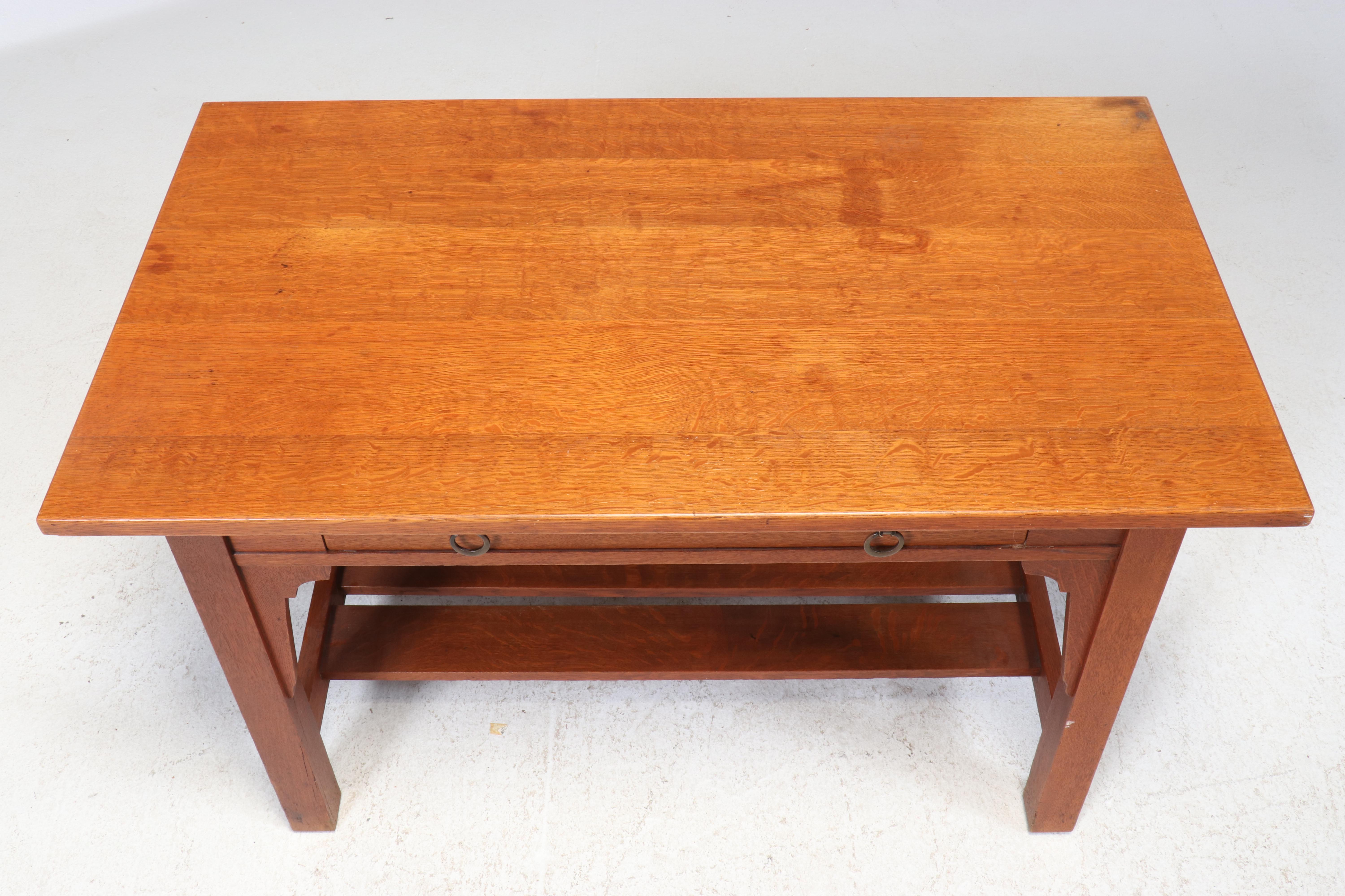 Stickley Bros. Arts and Crafts Quartersawn Oak Library Table, Early 20th Century