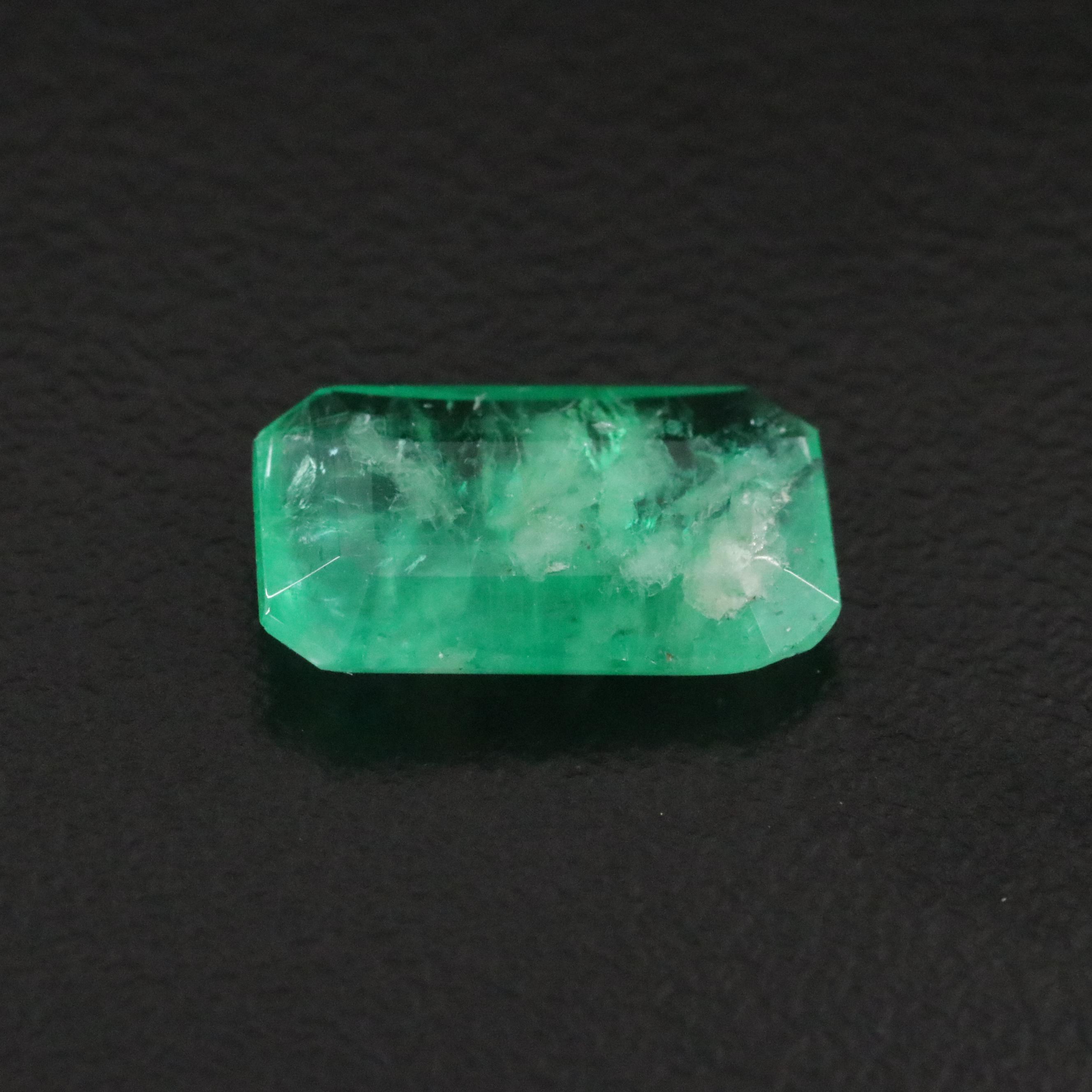 Loose 2.71 CT Emerald