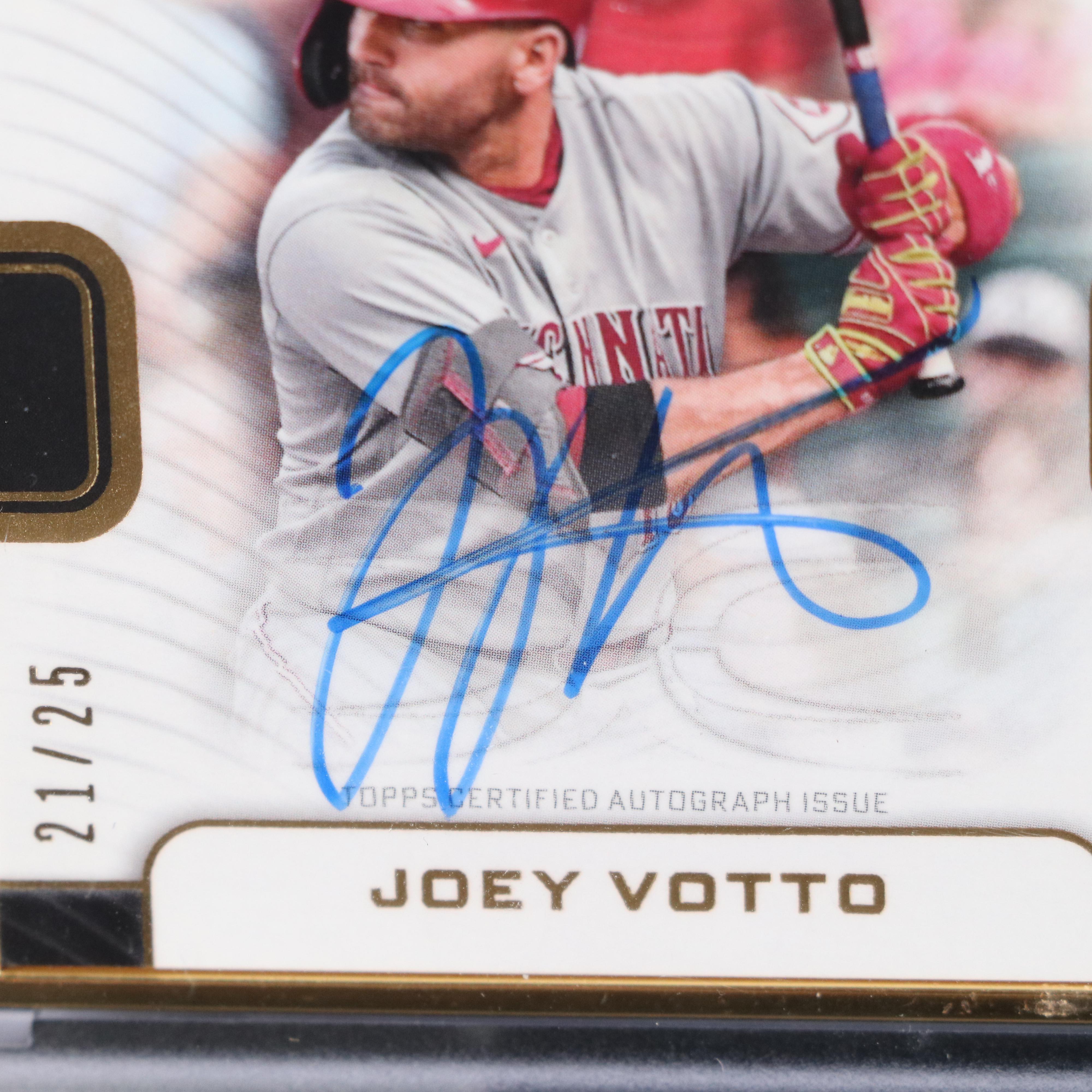 2023 Topps Definitive Collection Joey Votto Signed Baseball Card #ed 21/25