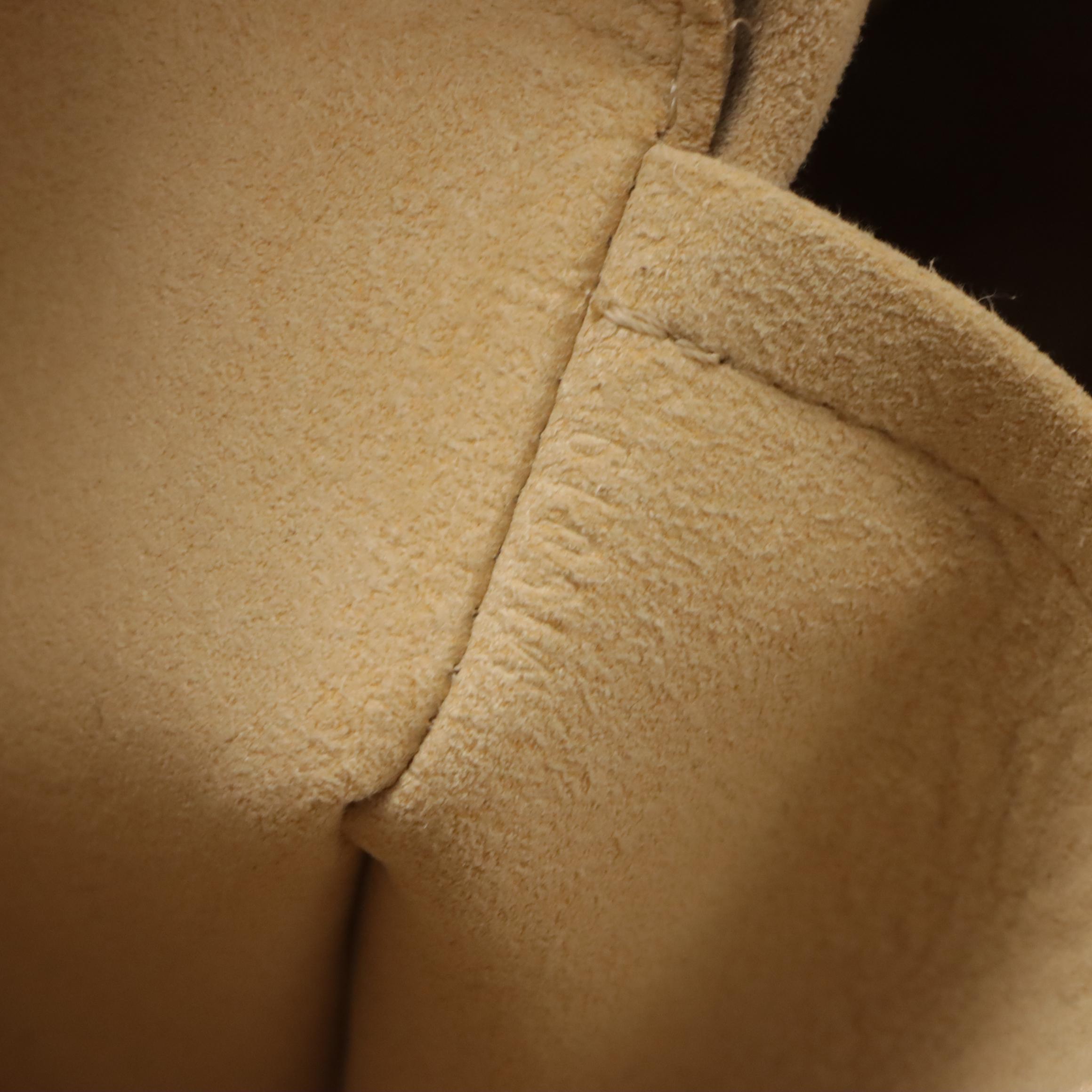 Louis Vuitton Galliera GM Shoulder Bag in Monogram Canvas and Leather