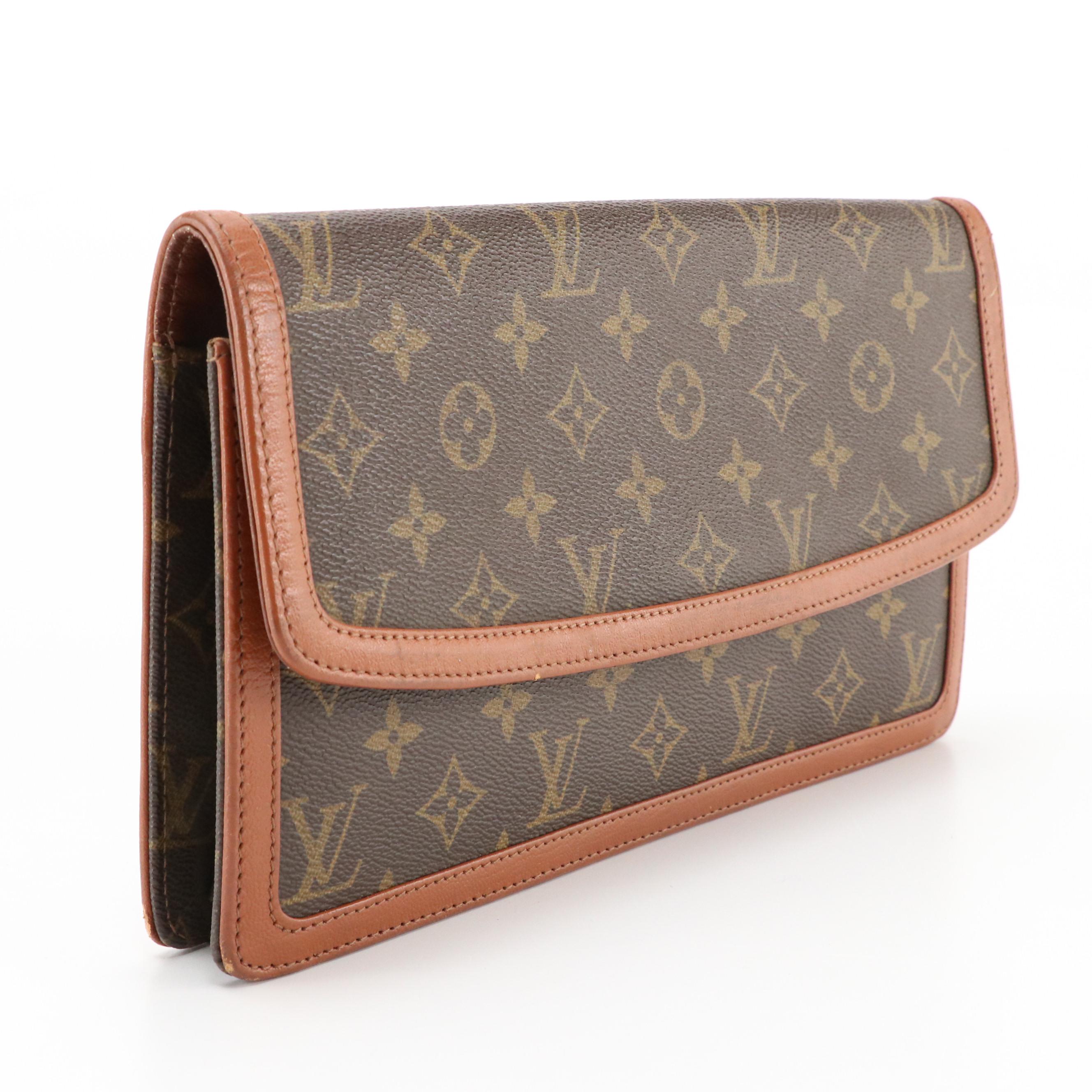 Louis Vuitton Pochette Dame Clutch in Monogram Canvas and Leather
