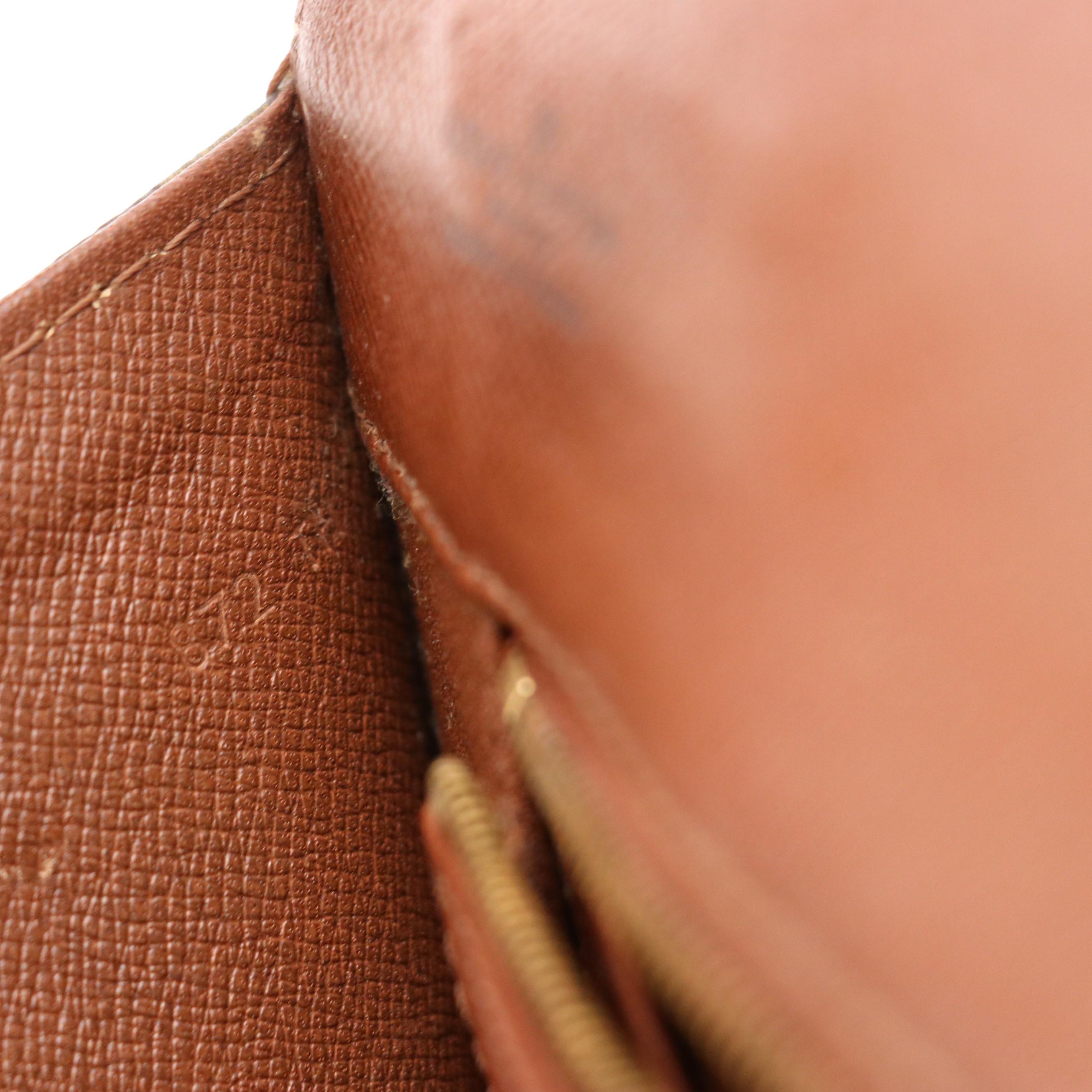 Louis Vuitton Pochette Dame Clutch in Monogram Canvas and Leather