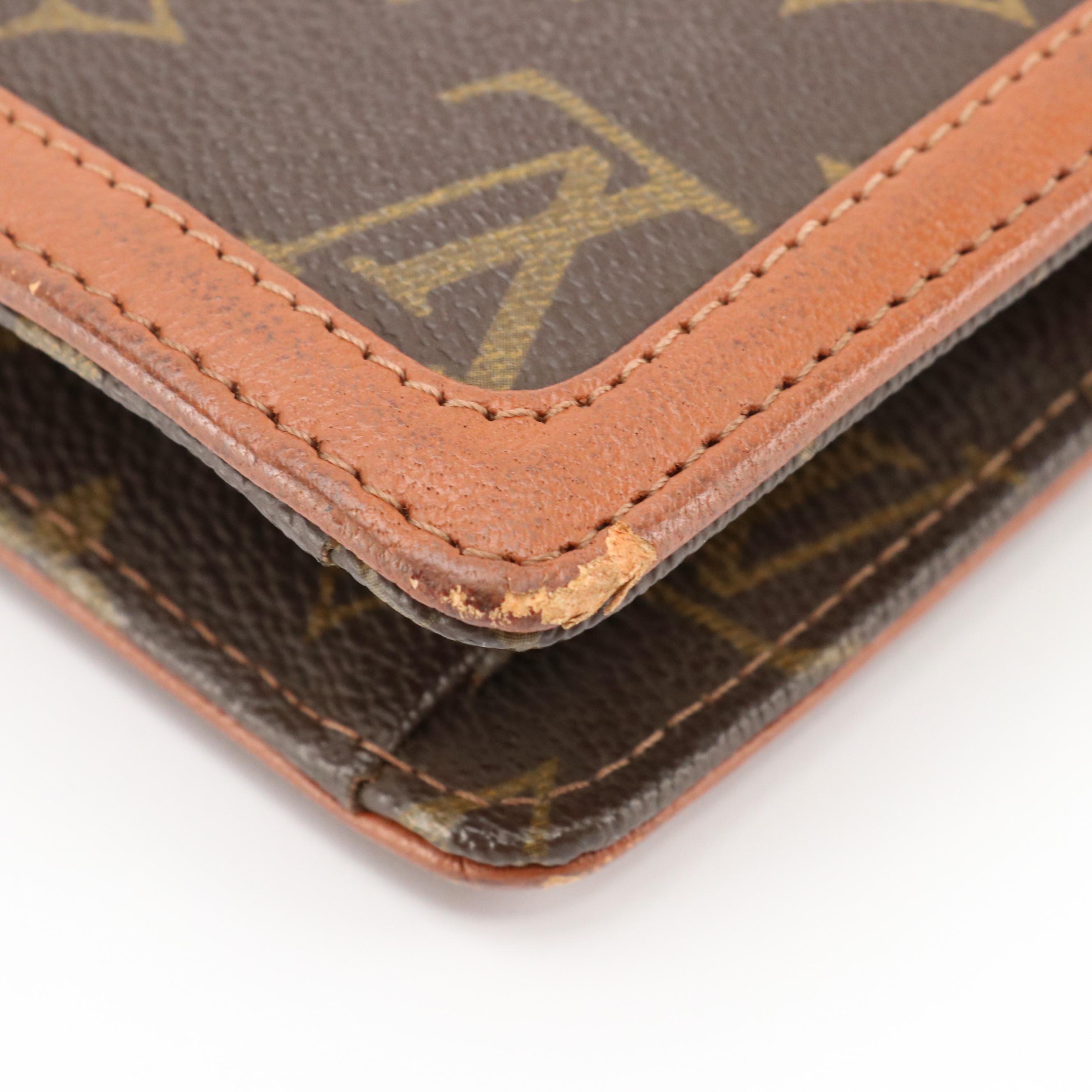 Louis Vuitton Pochette Dame Clutch in Monogram Canvas and Leather