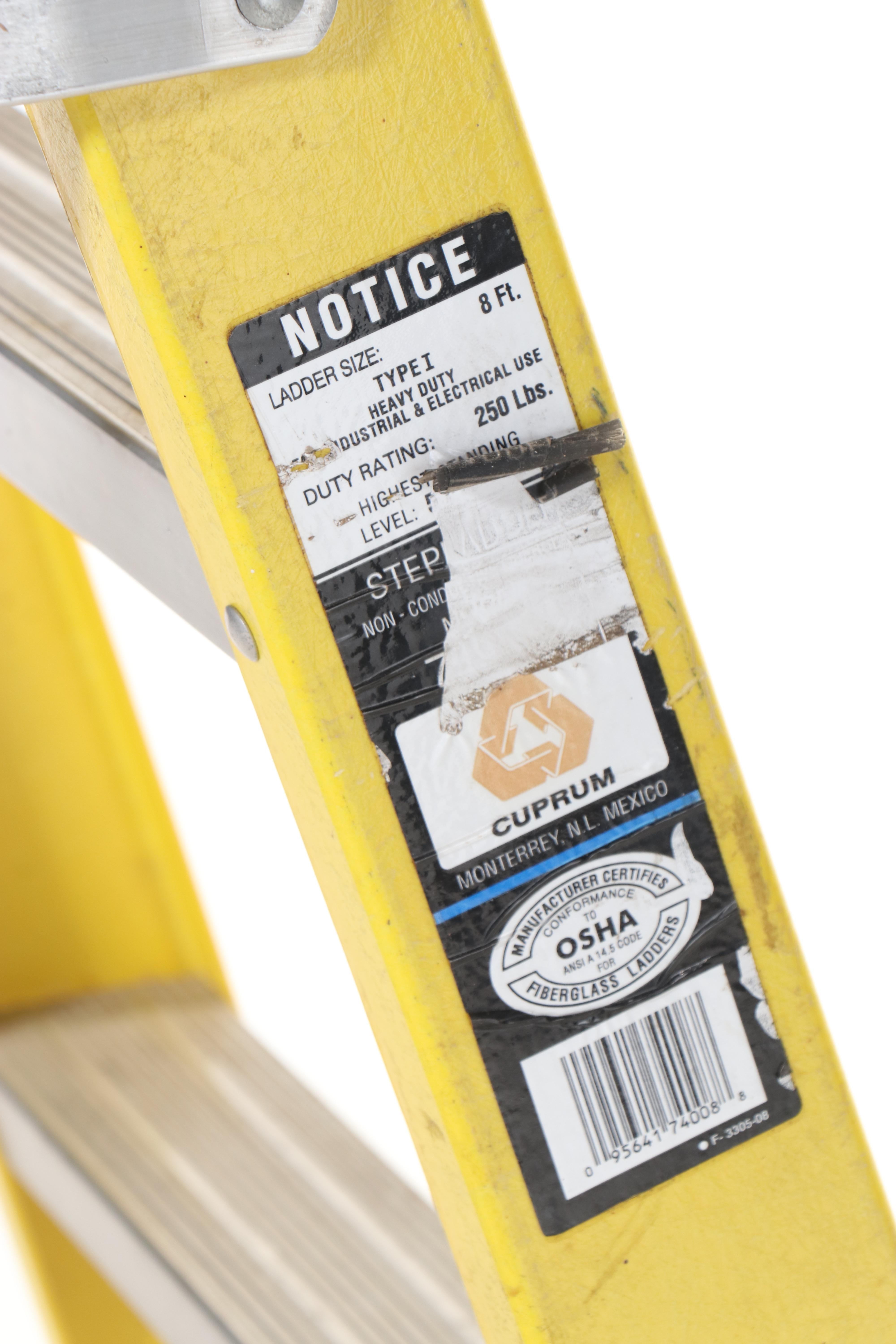 Cuprum Pro Series 8' Fiberglass Step Ladder