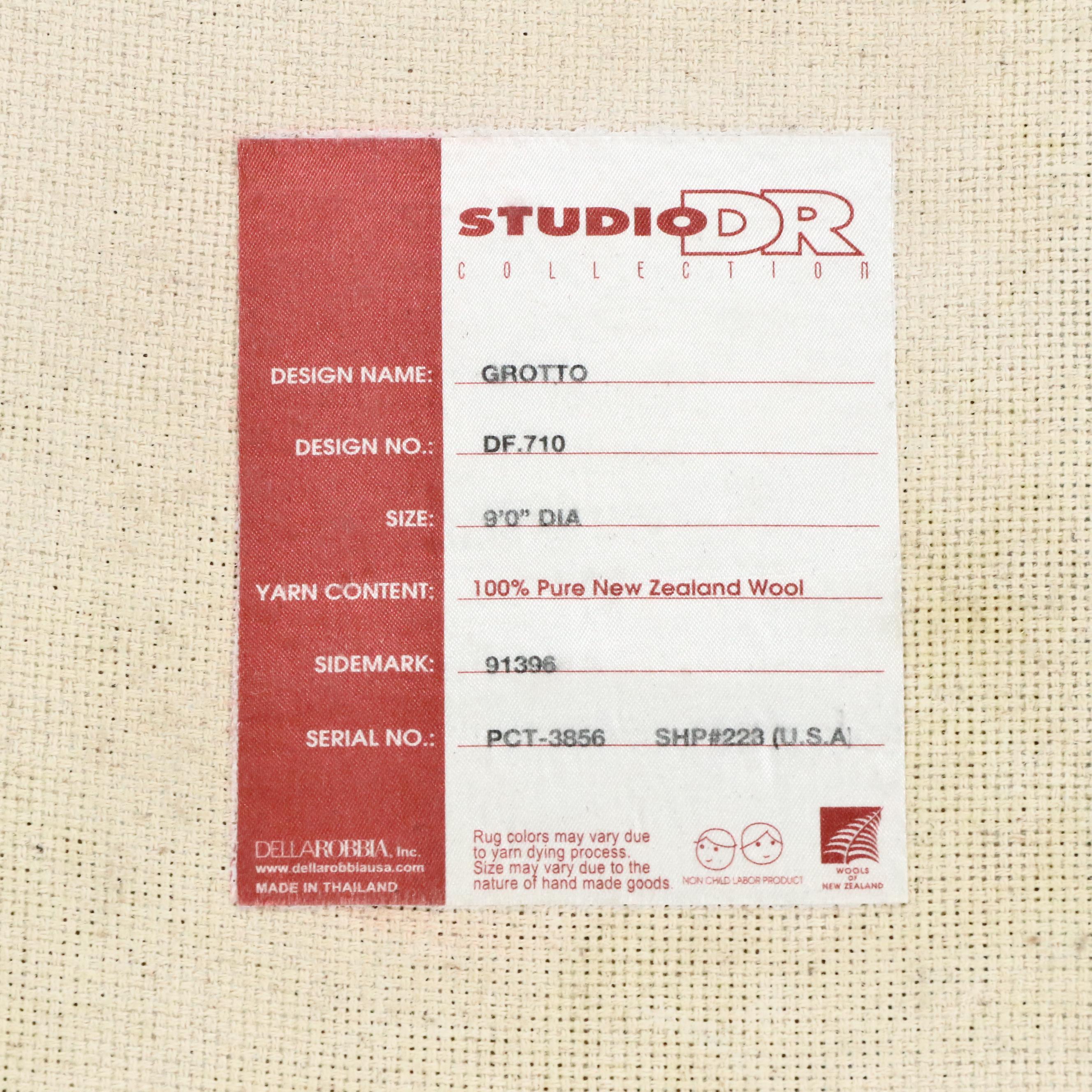 9' x 9' Round Hand-Tufted Thailand Della Robia "Grotto" Contemporary Area Rug