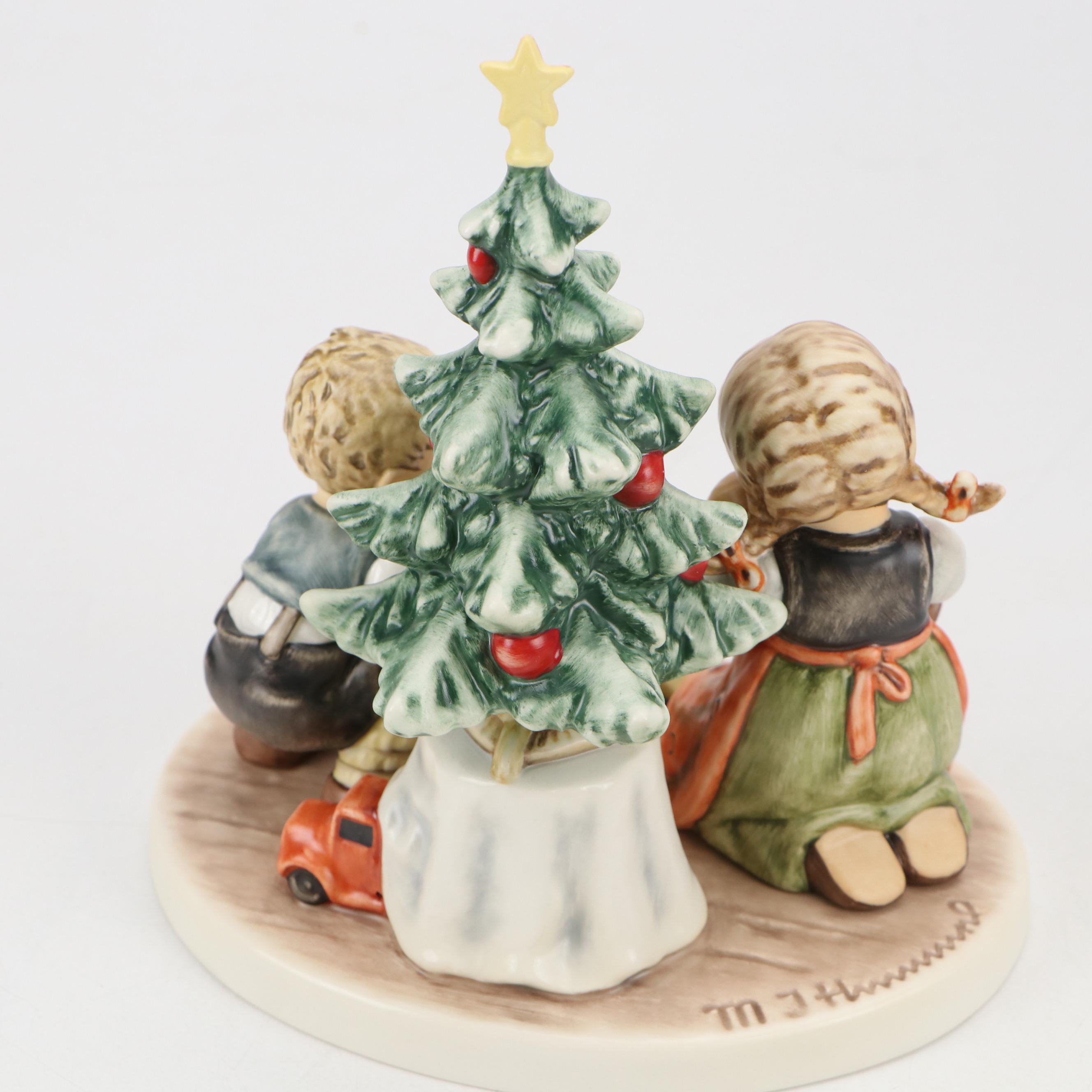 Goebel Limited Edition "Christmas Morning" Porcelain Hummel Figurine, 2007