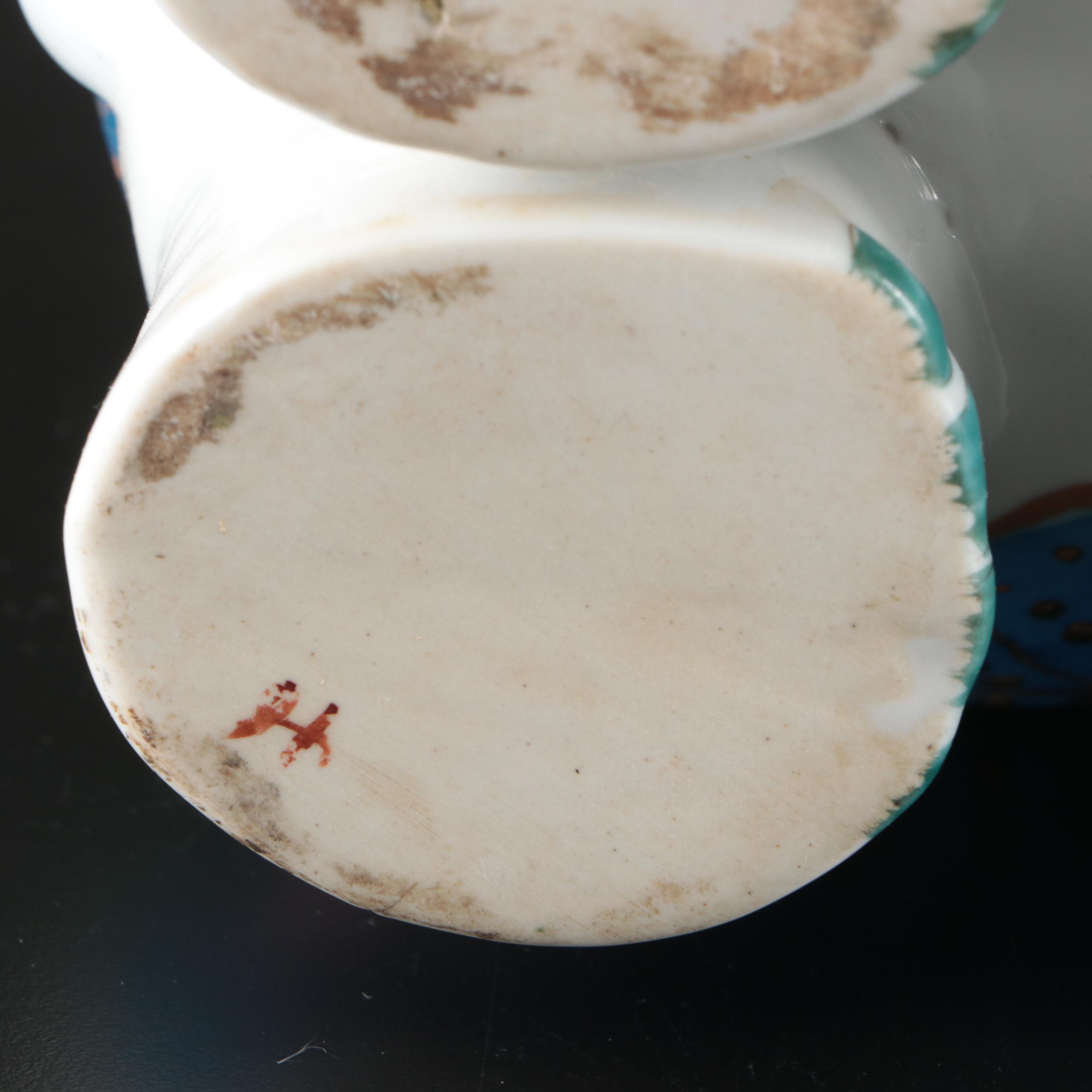 Chinese Porcelain Tobacco Leaf Elephant Shaped Jar