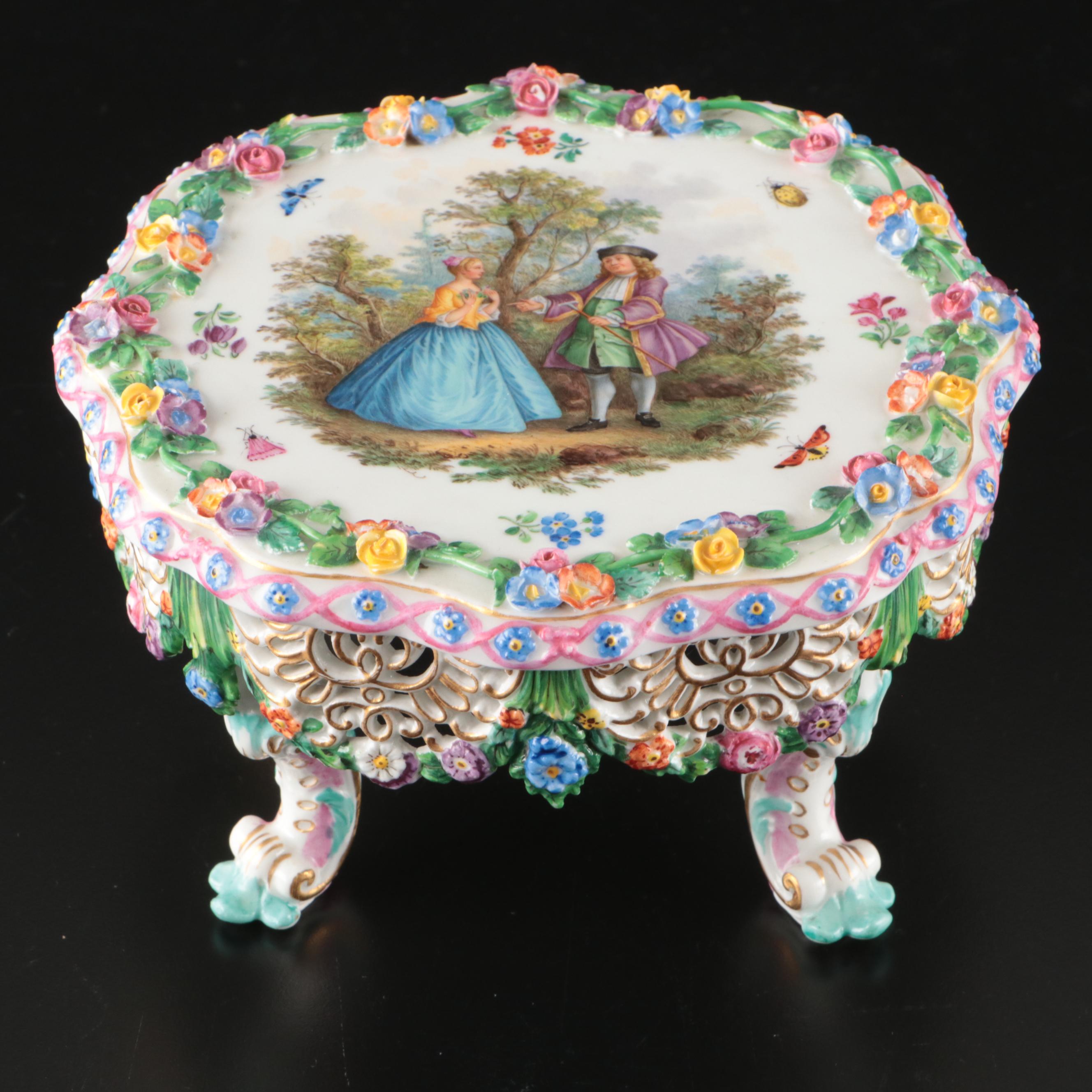 Meissen Porcelain Stand with Pierced Foliate Rims Edged in Floral Swags, 19th C.