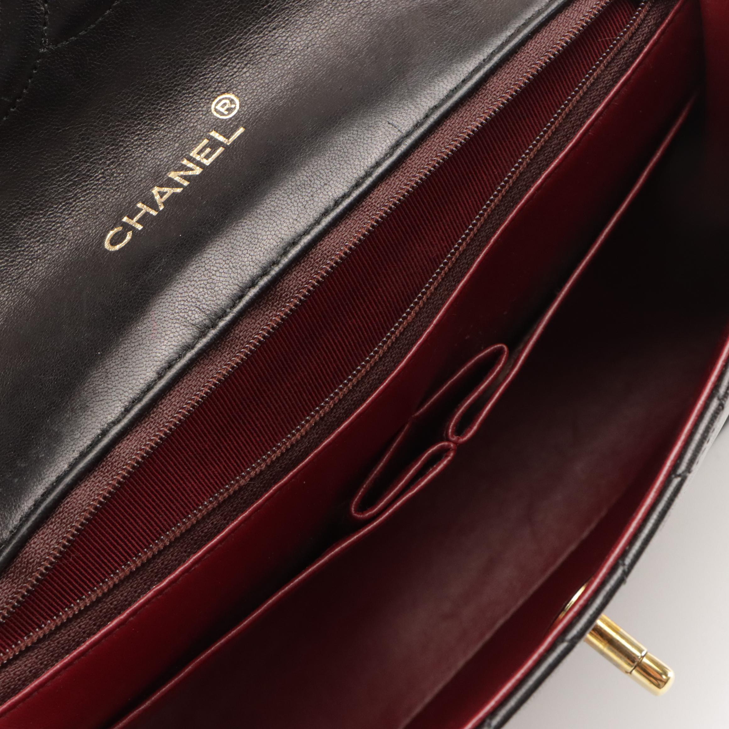 Chanel Round Flap Shoulder Bag in Black Quilted Lambskin Leather, 1980s