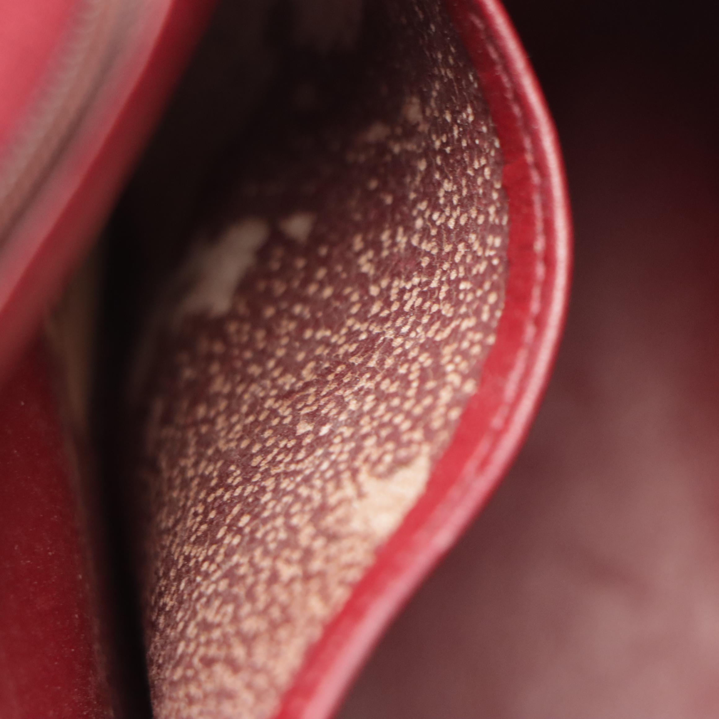 Chanel Round Flap Shoulder Bag in Black Quilted Lambskin Leather, 1980s