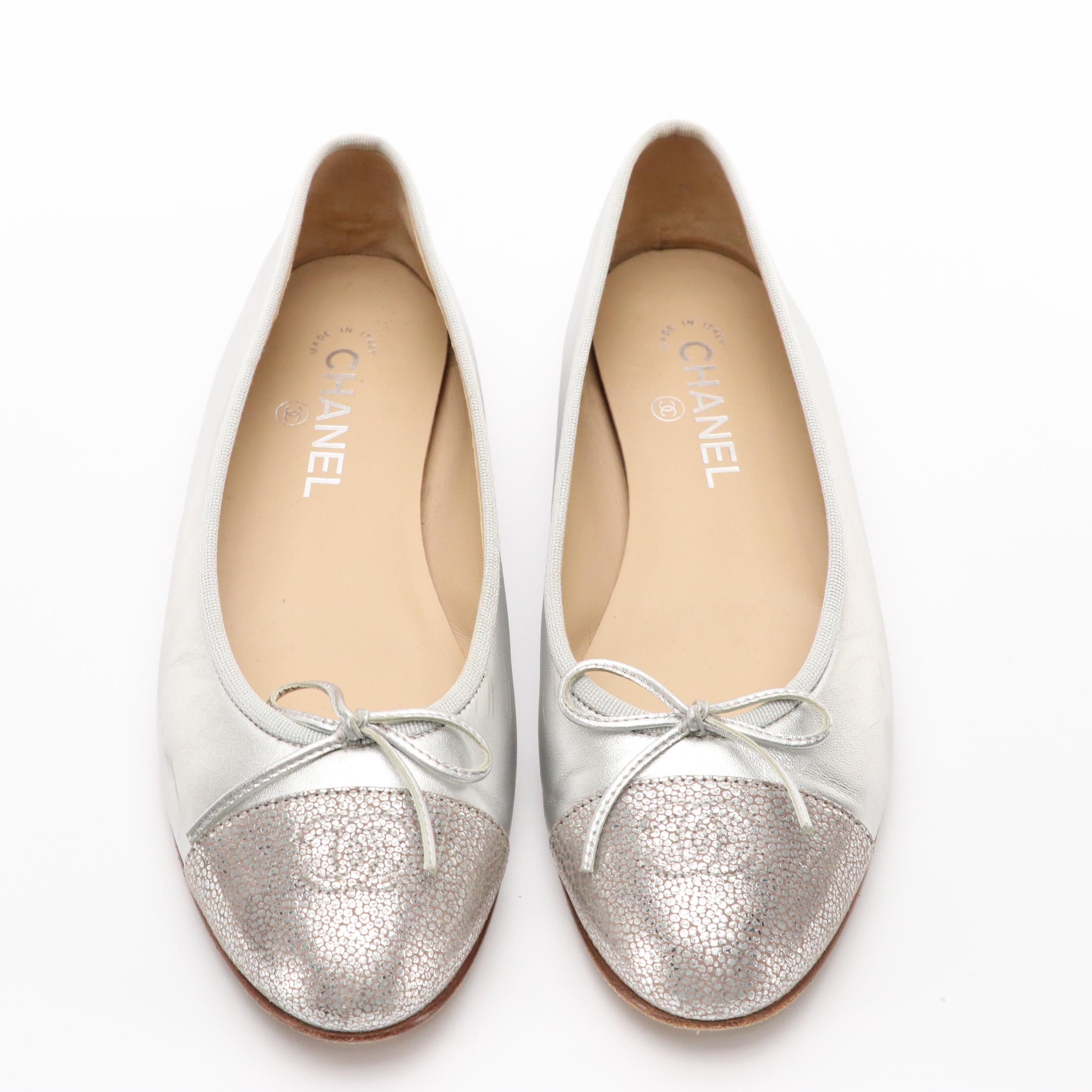 Chanel Ballet Flats in Metallic Silver Leather