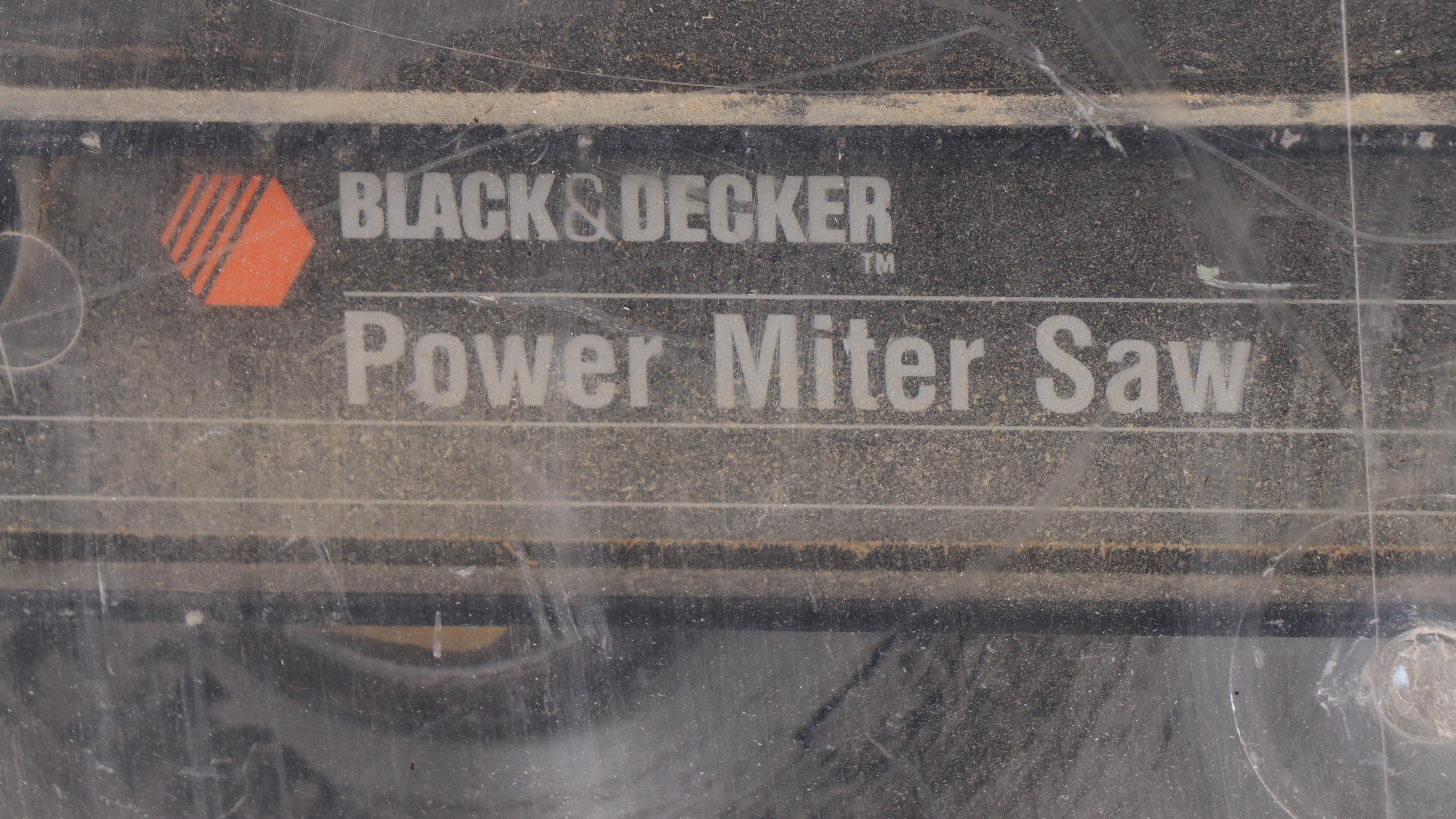 Black+Decker Power Miter Saw with Vermont American 9" Steel Blade