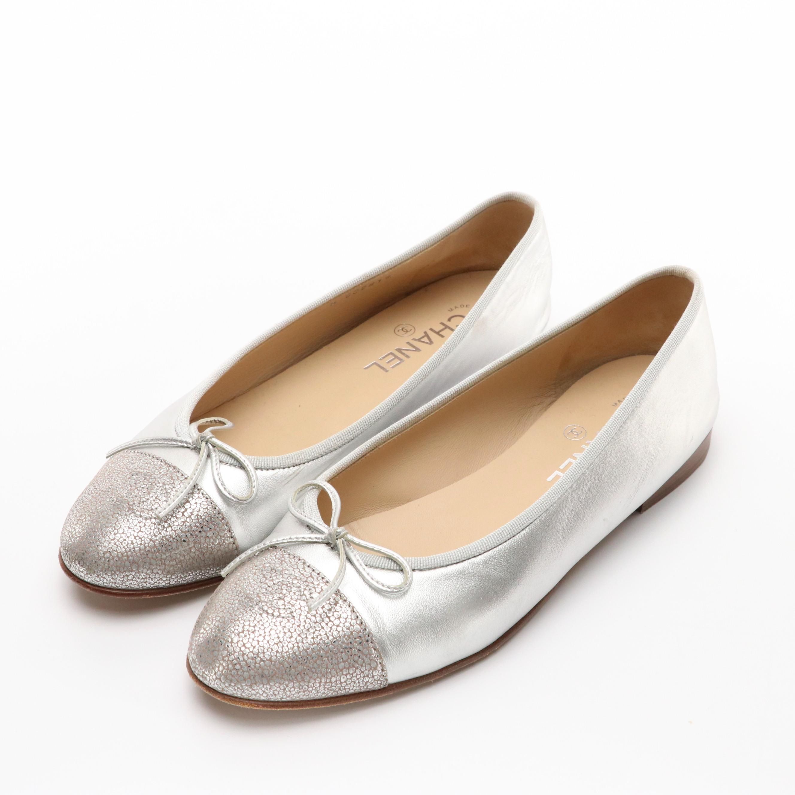 Chanel Ballet Flats in Metallic Silver Leather